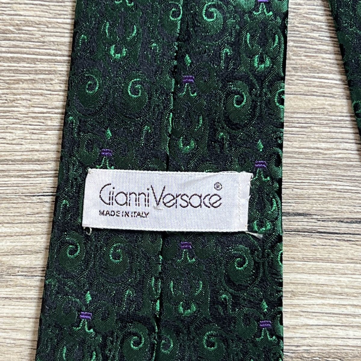 Versace Gianni Versace Vintage Silk 100% Tie Made In Italy Size ONE SIZE - 8 Thumbnail