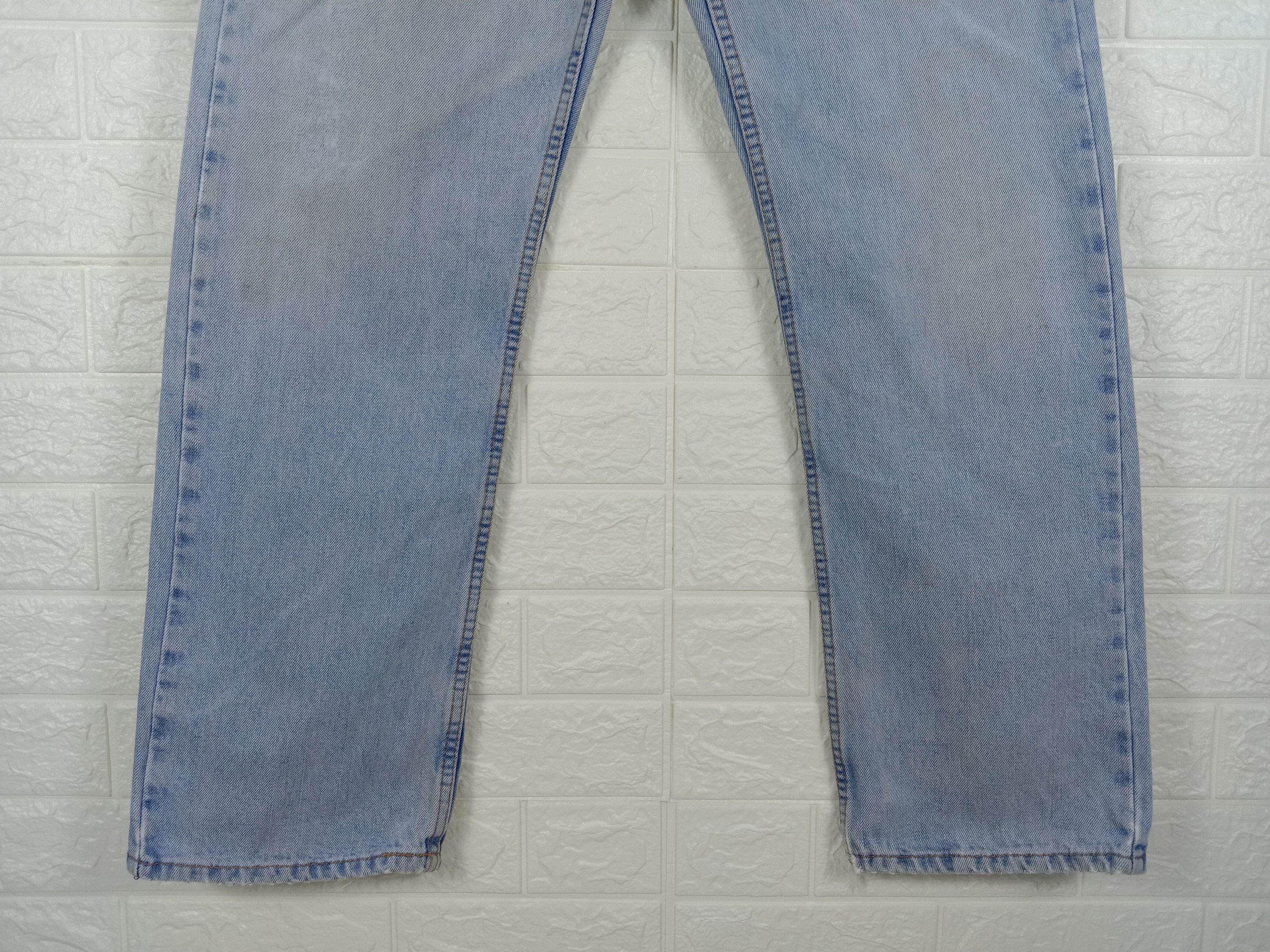 Levi's Vintage Levi's 505 Jeans Light Wash Distressed Denim Size US 32 / EU 48 - 4 Thumbnail
