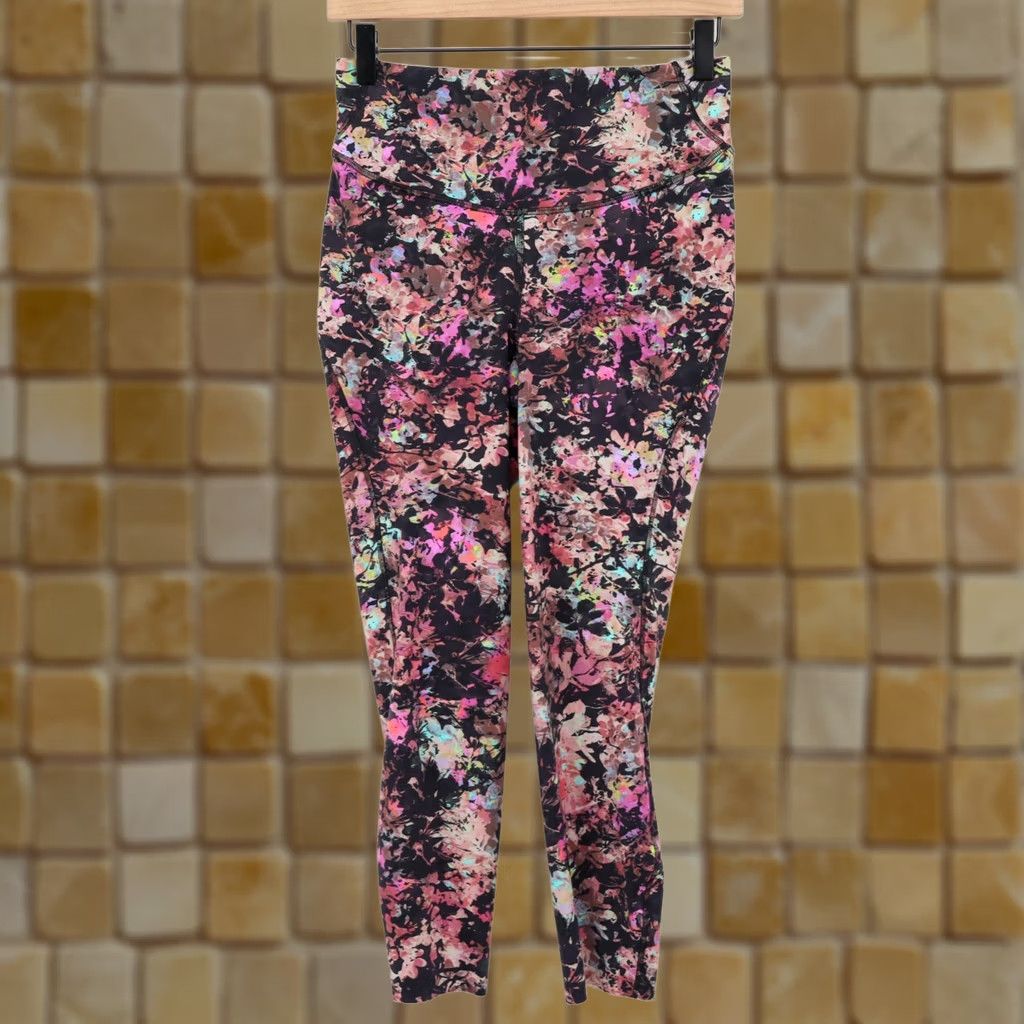 Lululemon Lululemon Women's Base Pace High Rise Crop 23" Stencil Blossom Red Multi Sz 8 Size ONE SIZE - 1 Thumbnail