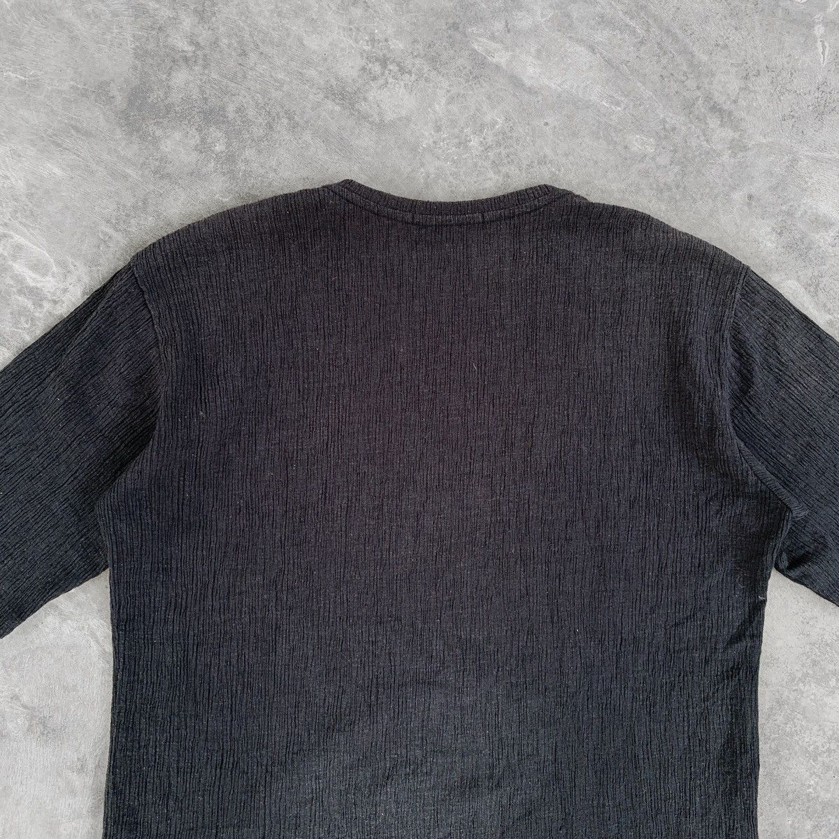 Issey Miyake Vintage Issey Miyake Men Ribbed Black Tshirt Size US M / EU 48-50 / 2 - 8 Thumbnail