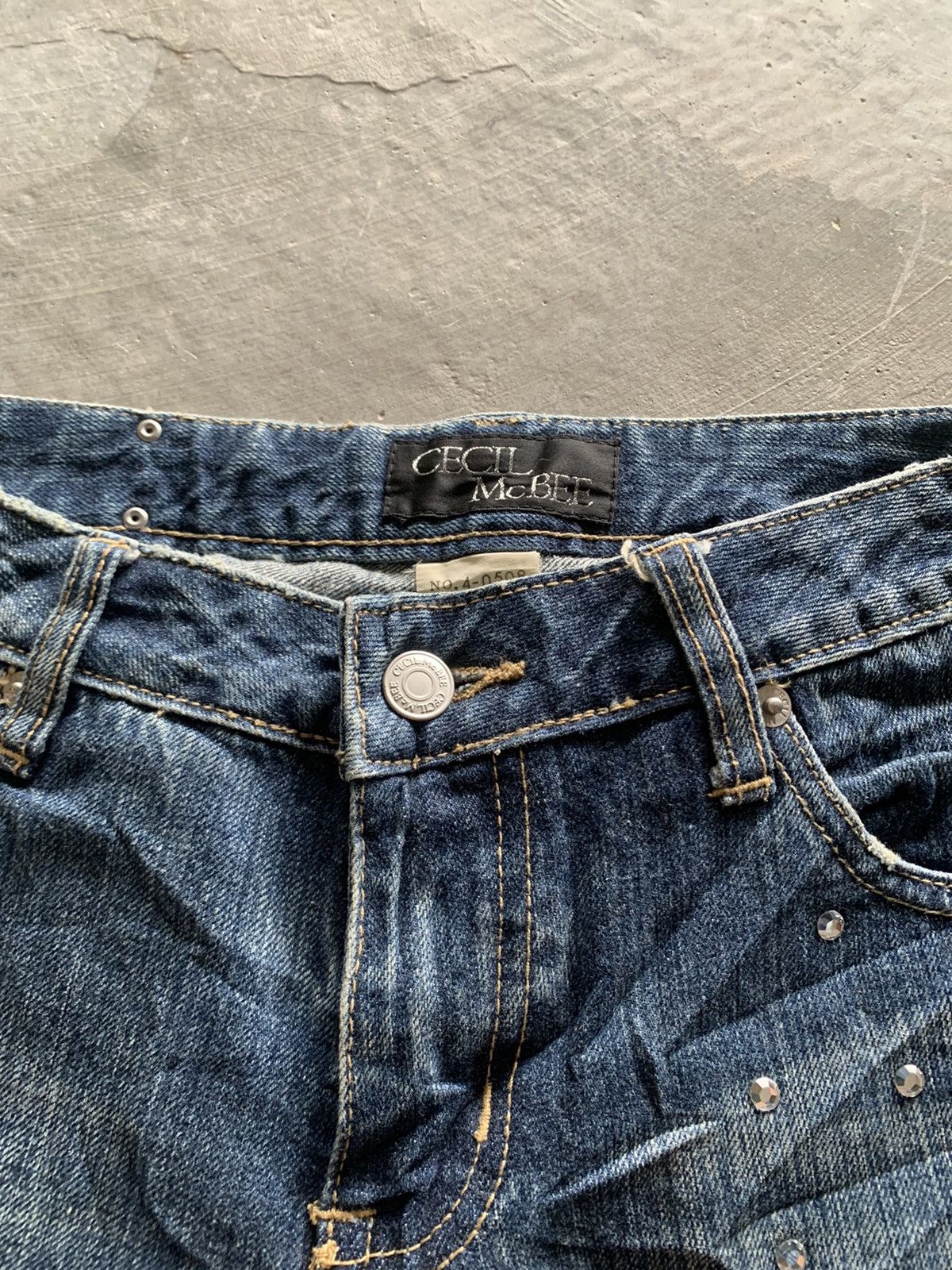 20471120 × Japanese Brand flared distressed beaded cecil mcbee japanese jeans Size US 29 - 3 Thumbnail