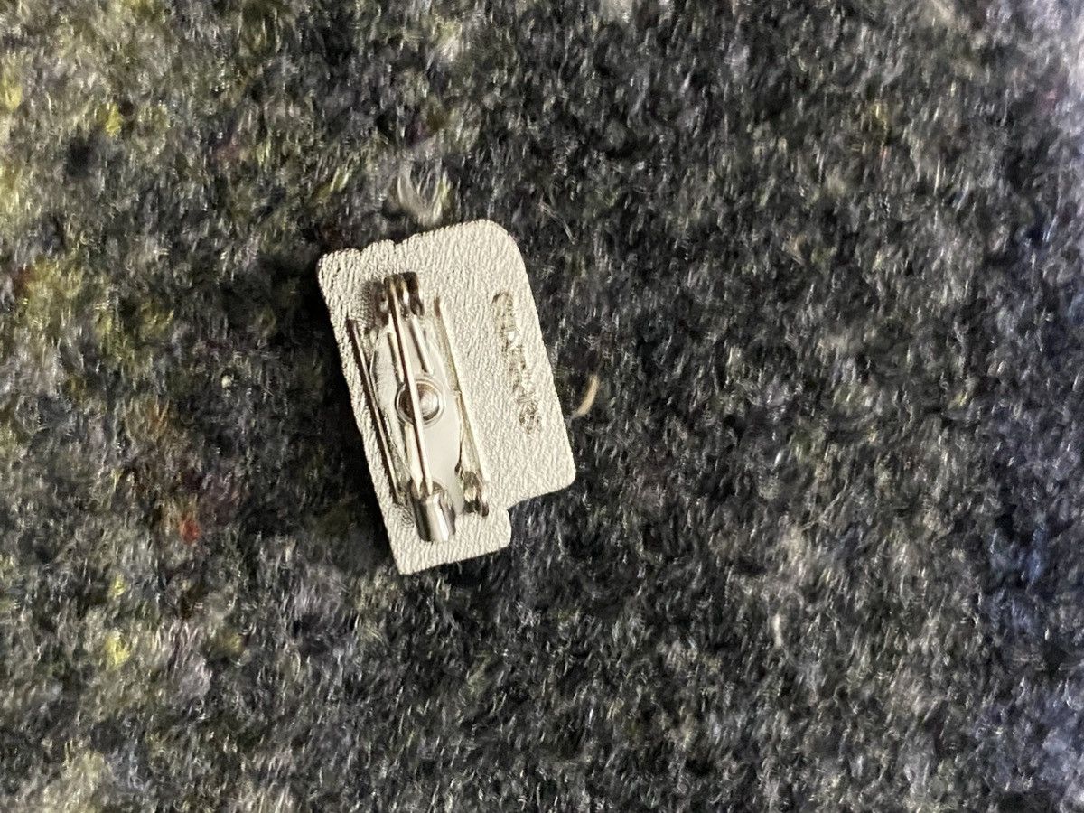 Supreme Supreme Shit Pin Size ONE SIZE - 3 Thumbnail