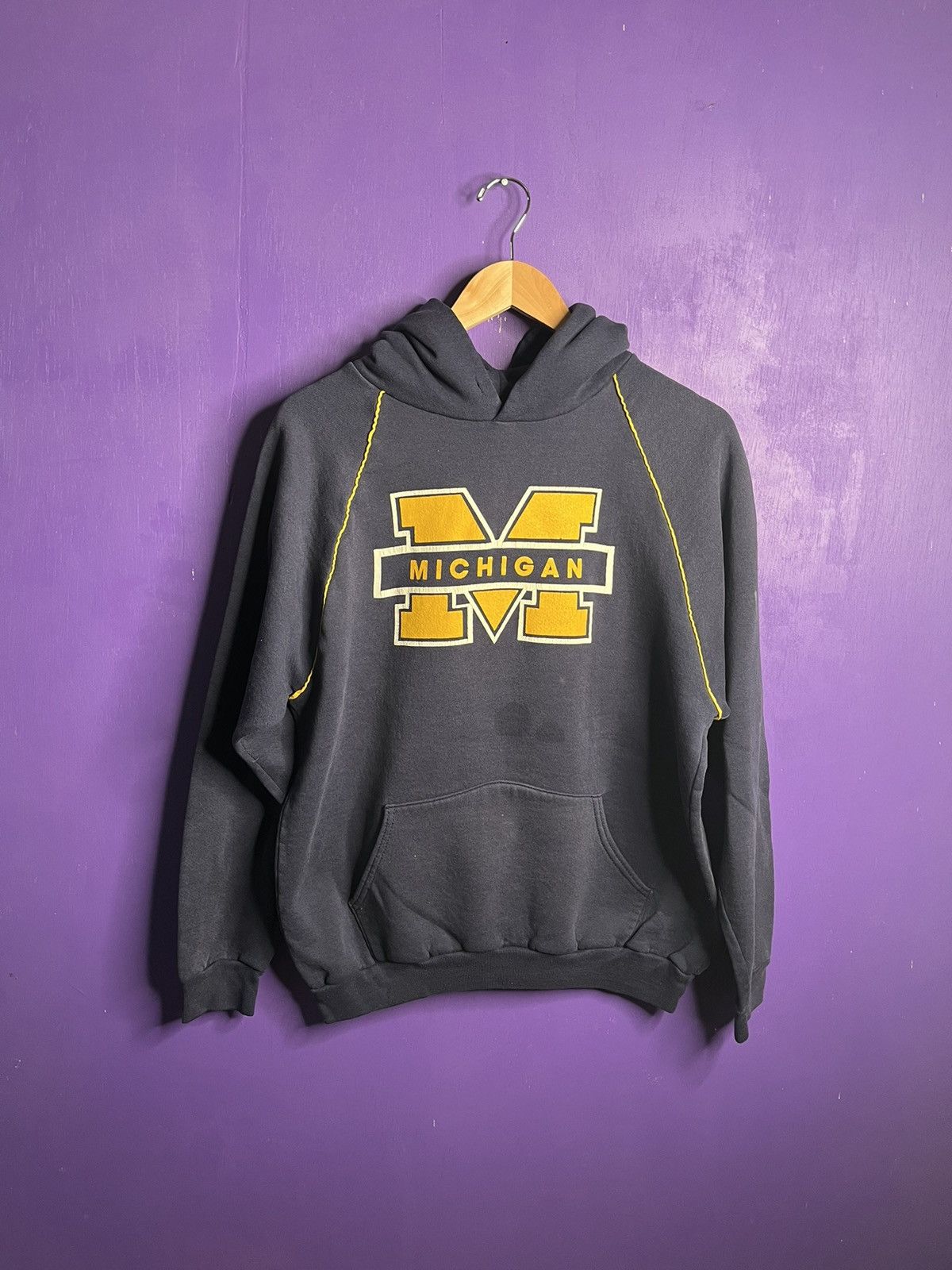 Russell Athletic × Vintage Vintage 80s Russell Michigan university big M hoodie Size US M / EU 48-50 / 2 - 1 Thumbnail