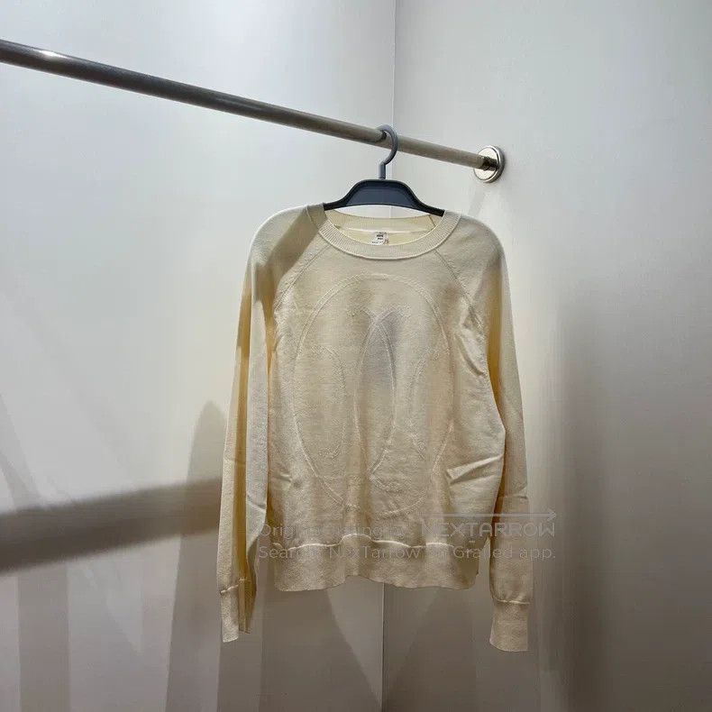 Hermes Hermes Beige Pattern Round Neck Knit Long Sleeve Size M / US 6-8 / IT 42-44 - 1 Thumbnail