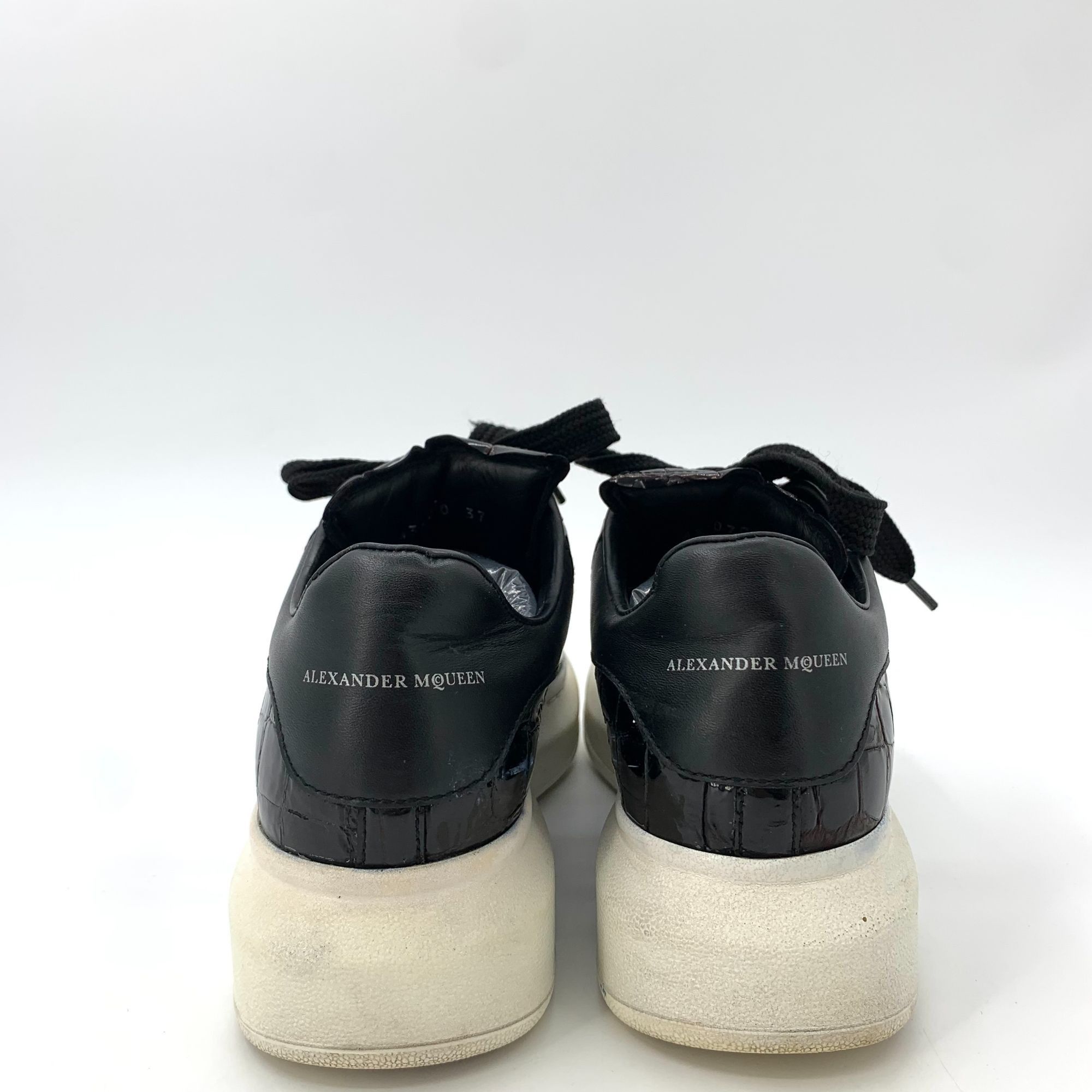 Alexander McQueen Alexander McQueen Black Croc-Embossed Leather Sneaker Size US 7 / IT 37 - 4 Thumbnail