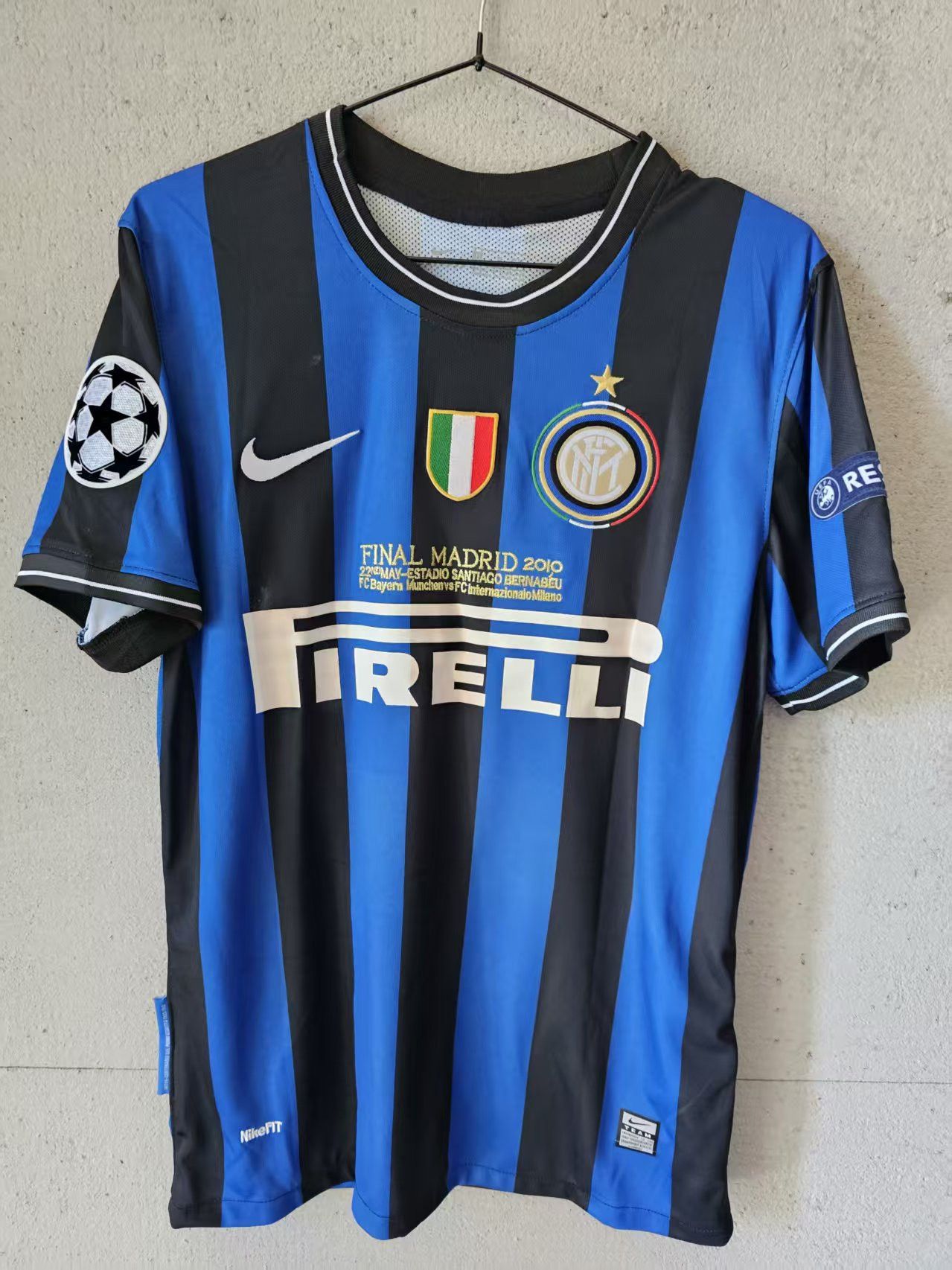 Other 2010 Inter Milan #9 Samuel Eto'o Jersey Home Size US XL / EU 56 / 4 - 2 Thumbnail