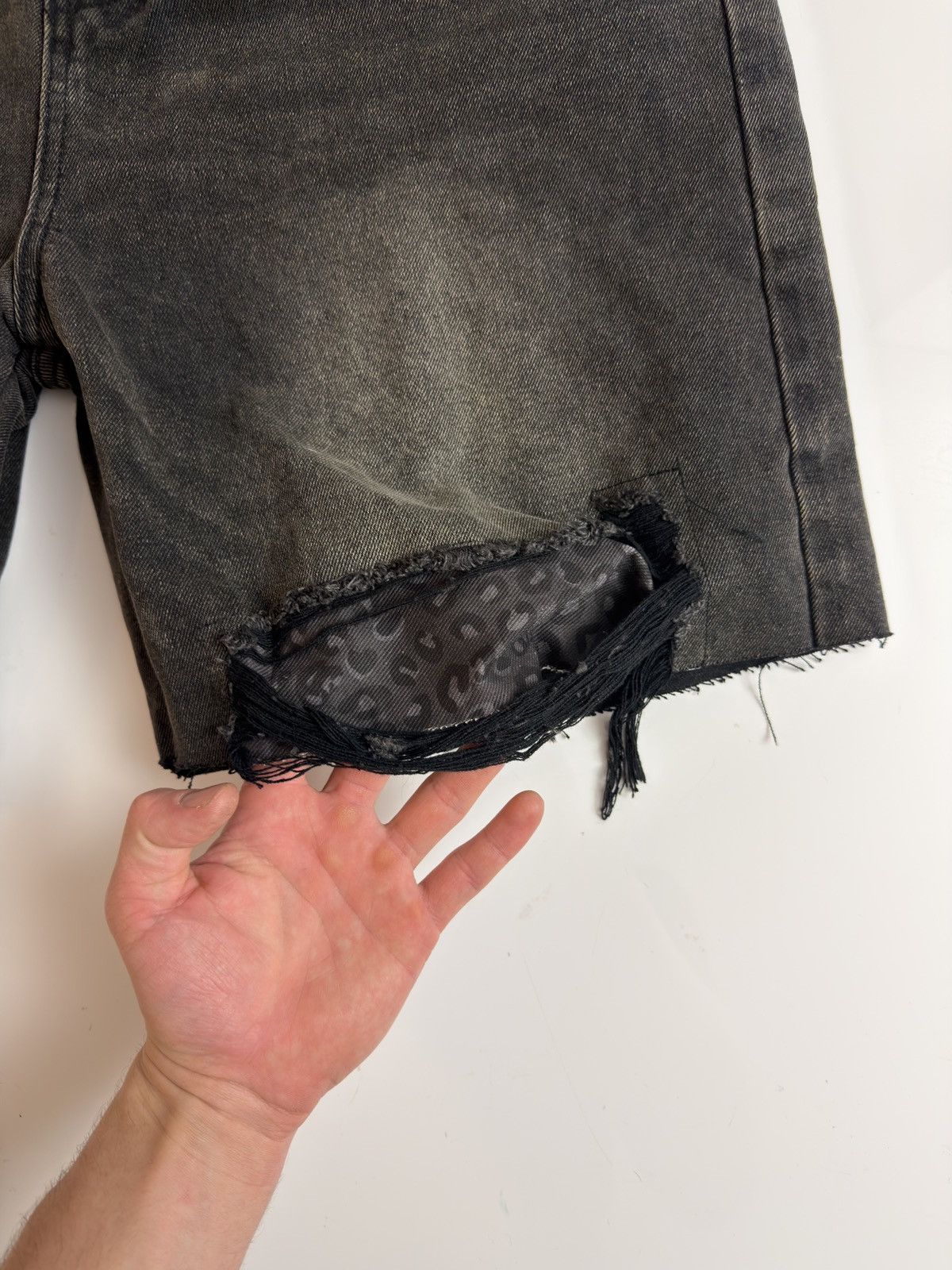 Other Corvidae Black Leopard Knee Denim Shorts Size US 32 / EU 48 - 4 Thumbnail