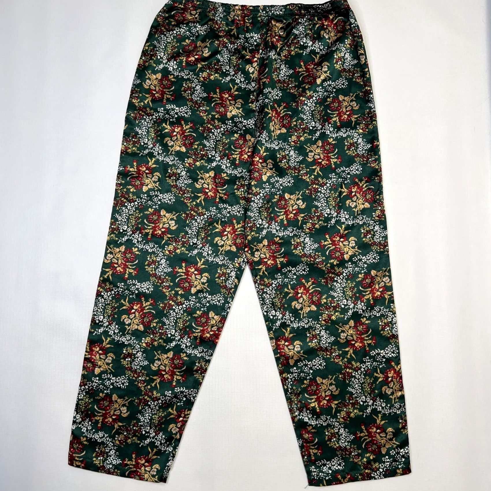 Victoria's Secret VINTAGE Victoria's Secret Pajama Set Womens Small Green Floral Quilted Satin 90s Size ONE SIZE - 4 Thumbnail