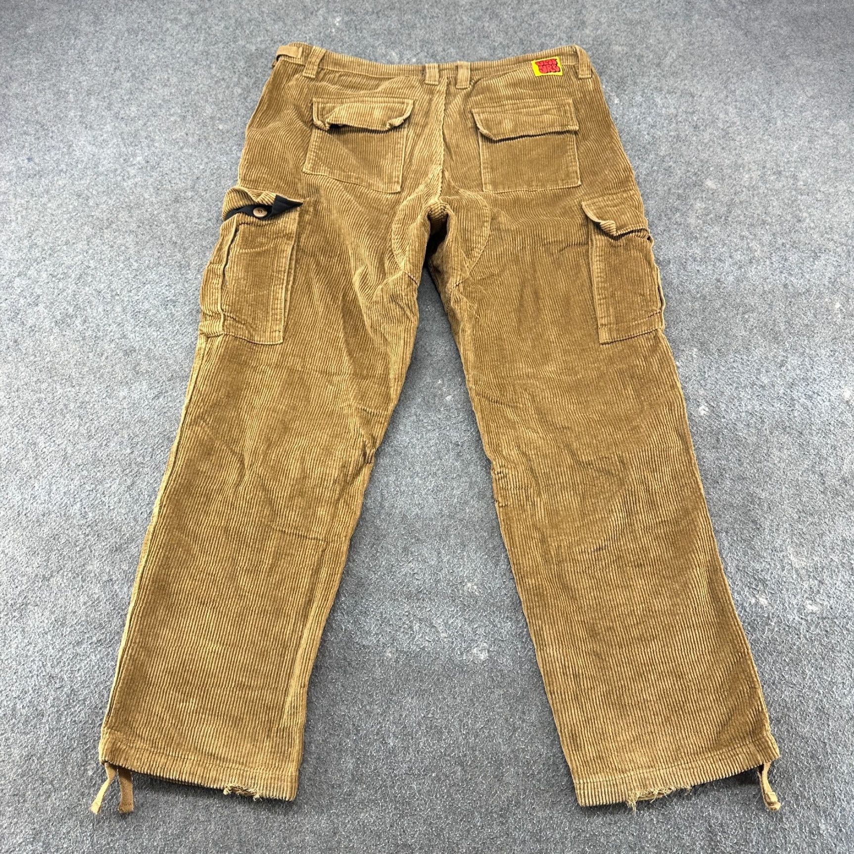 Empyre VINTAGE Empyre Pants Men 34x30 38x30 Brown Cargo Corduroy Cotton Baggy Skater Pockets Relaxed Straight 90s Mens Brown Cotton Corduroy Pants Size US 34 / EU 50 - 6 Thumbnail