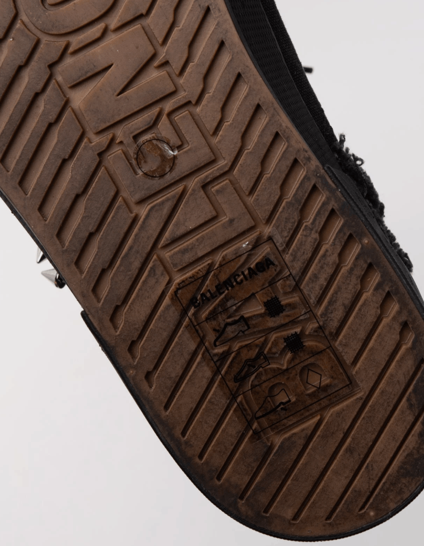 BALENCIAGA Piercing/Destroyed Low Top Sneakers