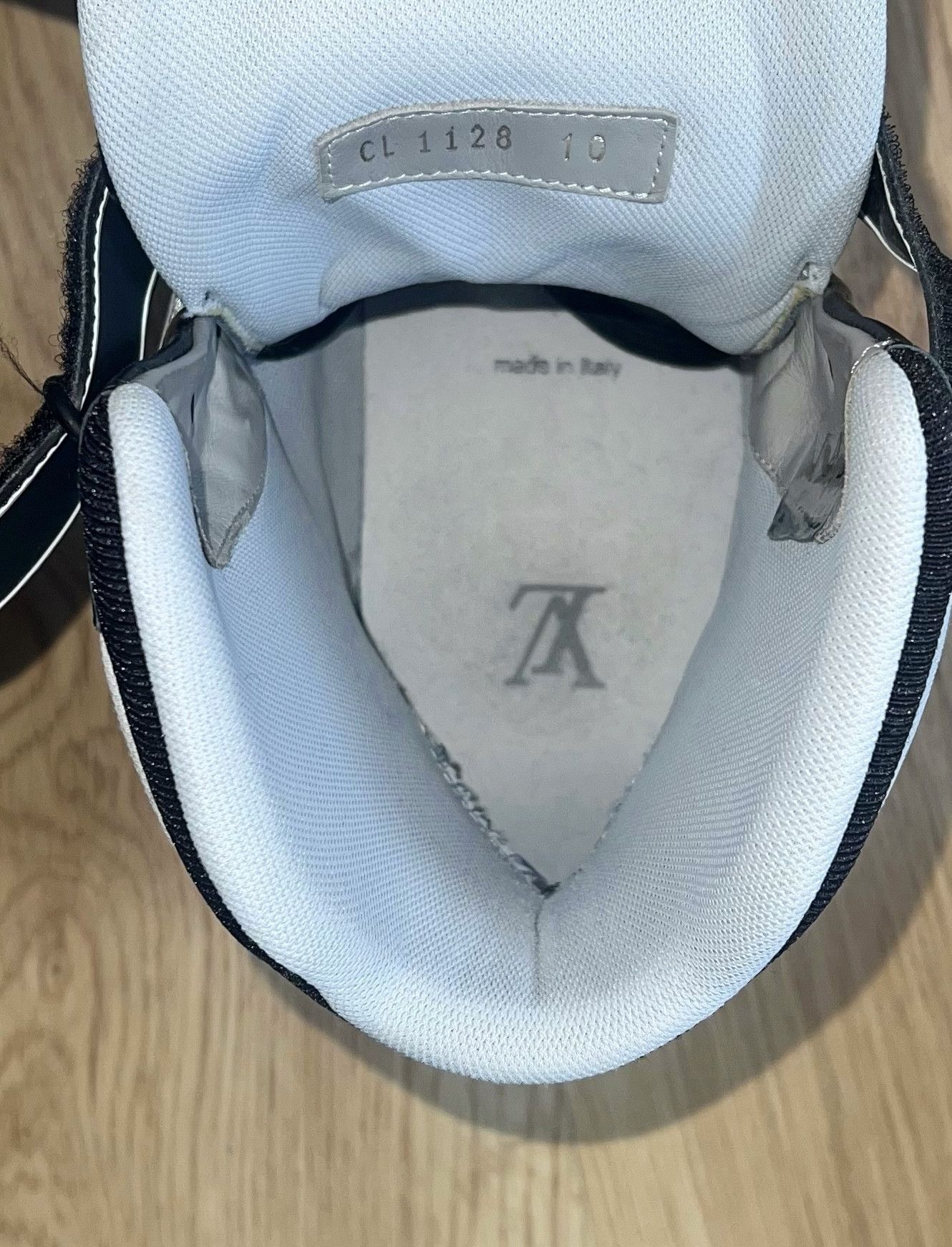 Louis Vuitton Louis Vuitton x Virgil Abloh 408 Trainers Hi Top Sneakers Size US 11 / EU 44 - 8 Thumbnail