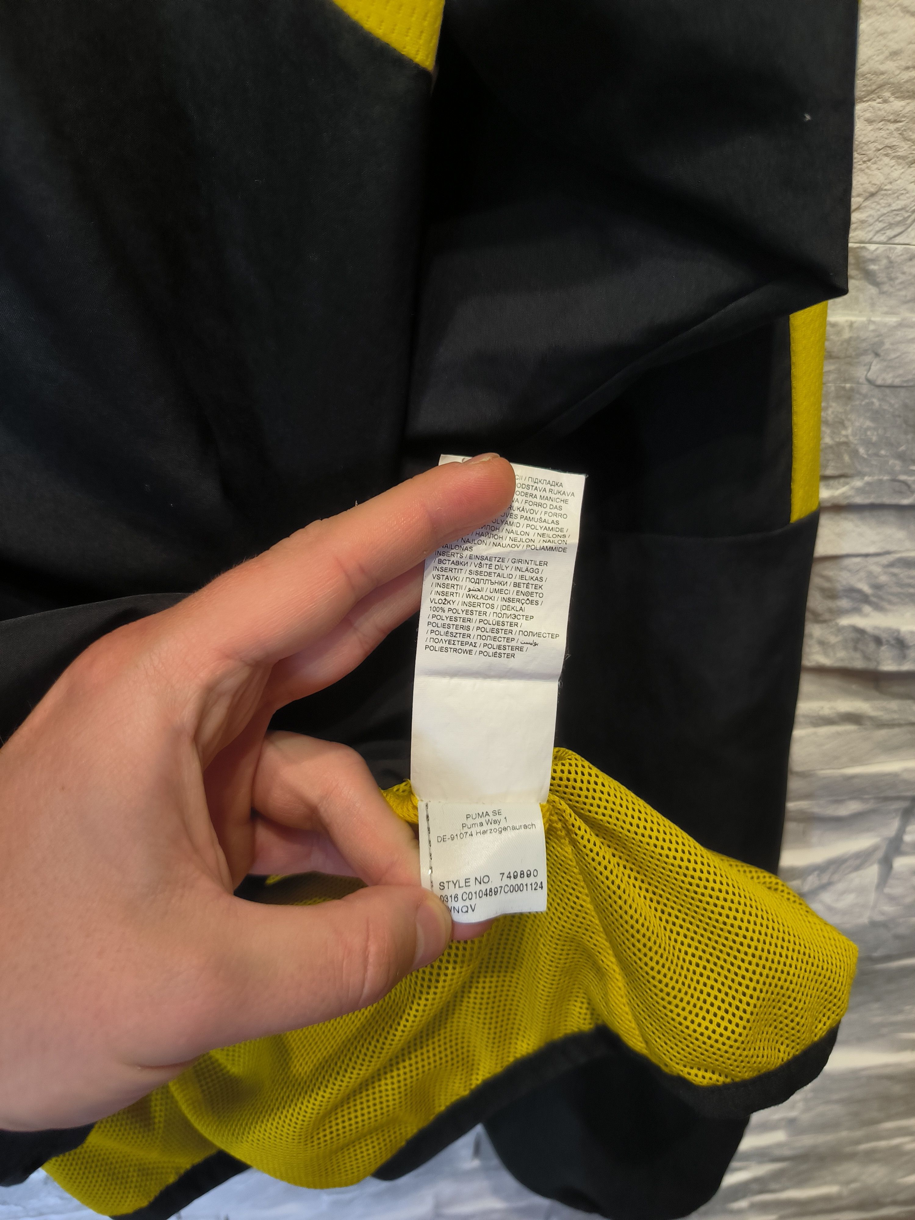 Puma Puma Borussia Dortmund BvB Jacket Training Vintage Size US XL / EU 56 / 4 - 6 Thumbnail