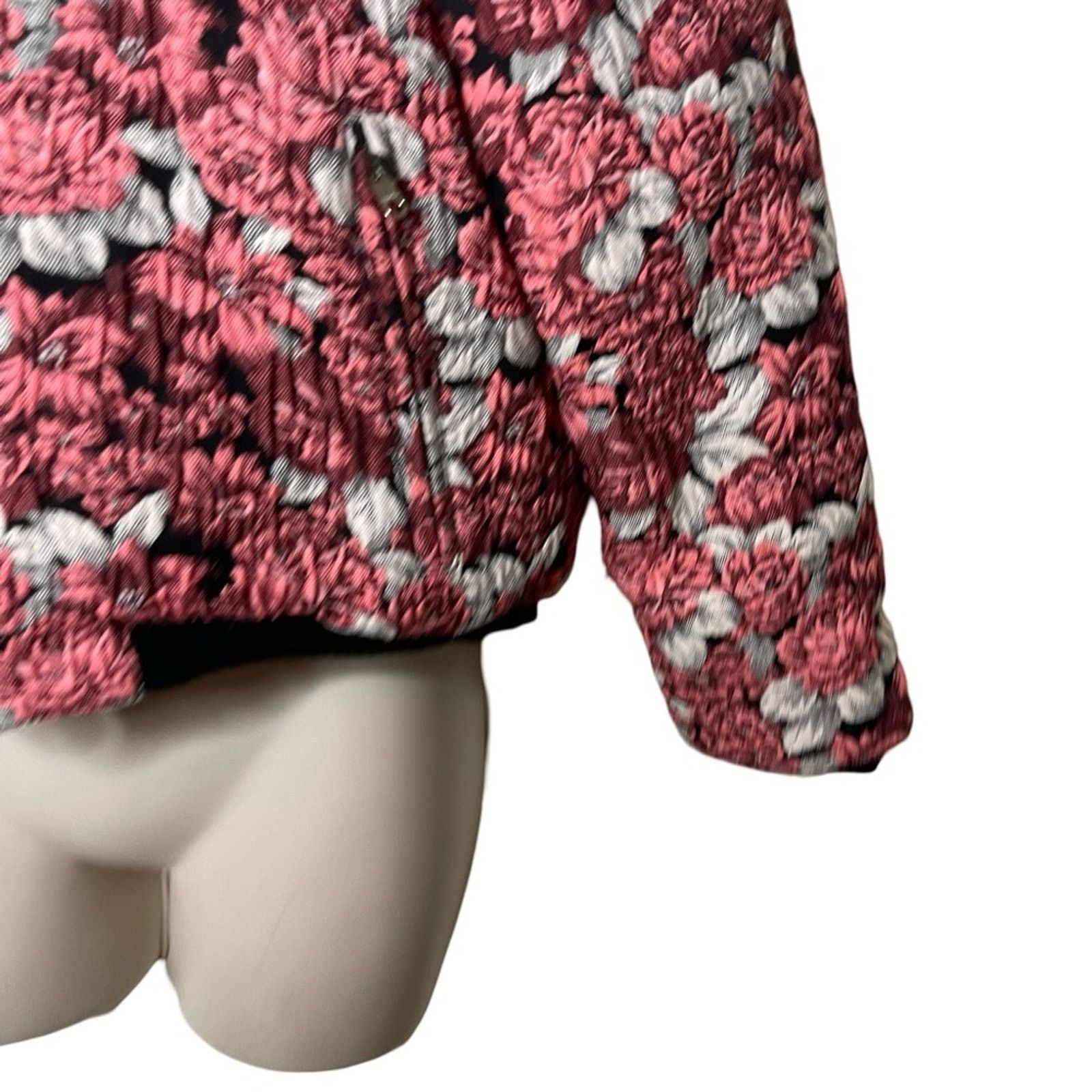 Sandro Sandro Jaquard EVORA FLORAL CROPPED BOMBER JACKET IN PINK Size XS / US 0-2 / IT 36-38 - 7 Thumbnail