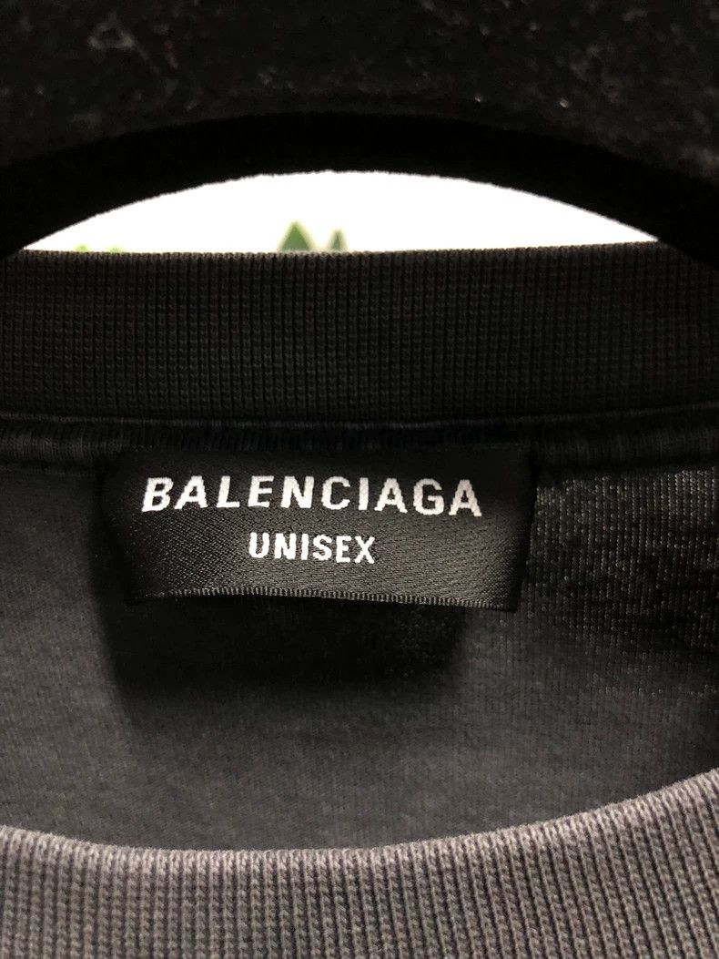 Balenciaga Balenciaga SS22 Batman Logo Letter Retro Distressed Short Size US XXS / EU 40 - 3 Thumbnail
