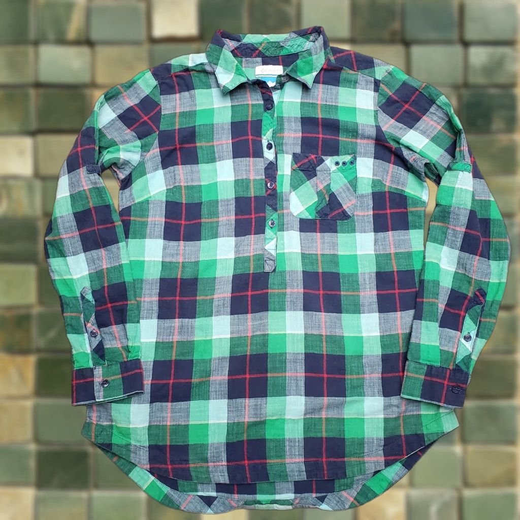 Vintage Columbia Shirt Women L Green Plaid Tunic Henley Polo Convertible Top Button-Up Casual Size L / US 10 / IT 46 - 1 Thumbnail