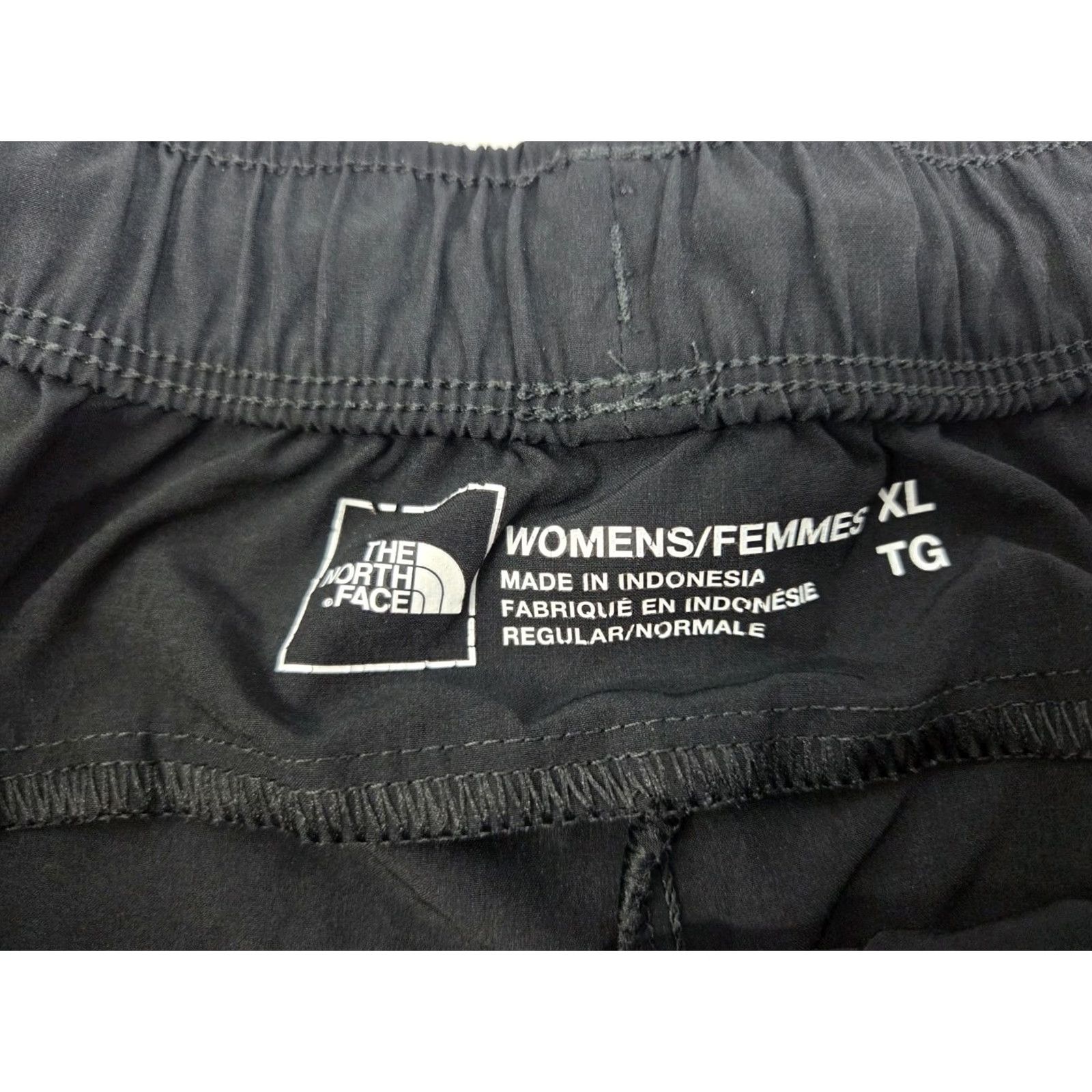 The North Face VINTAGE The North Face Women's Running Active Black Shorts XL? Size 40" / US 18 - 3 Thumbnail