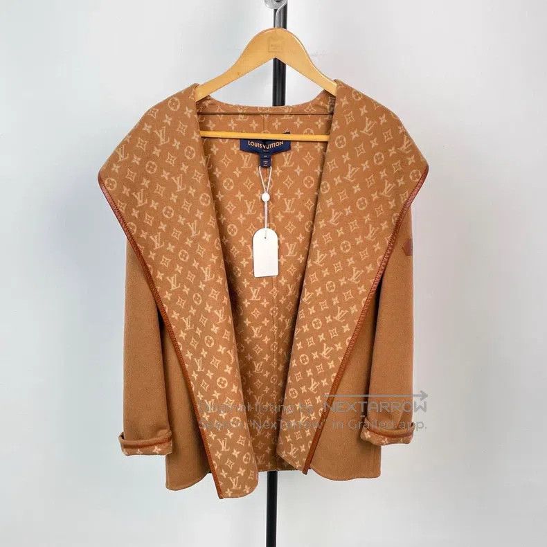 Louis Vuitton Louis Vuitton Presbyopic bathrobe coat Size XS / US 0-2 / IT 36-38 - 1 Thumbnail