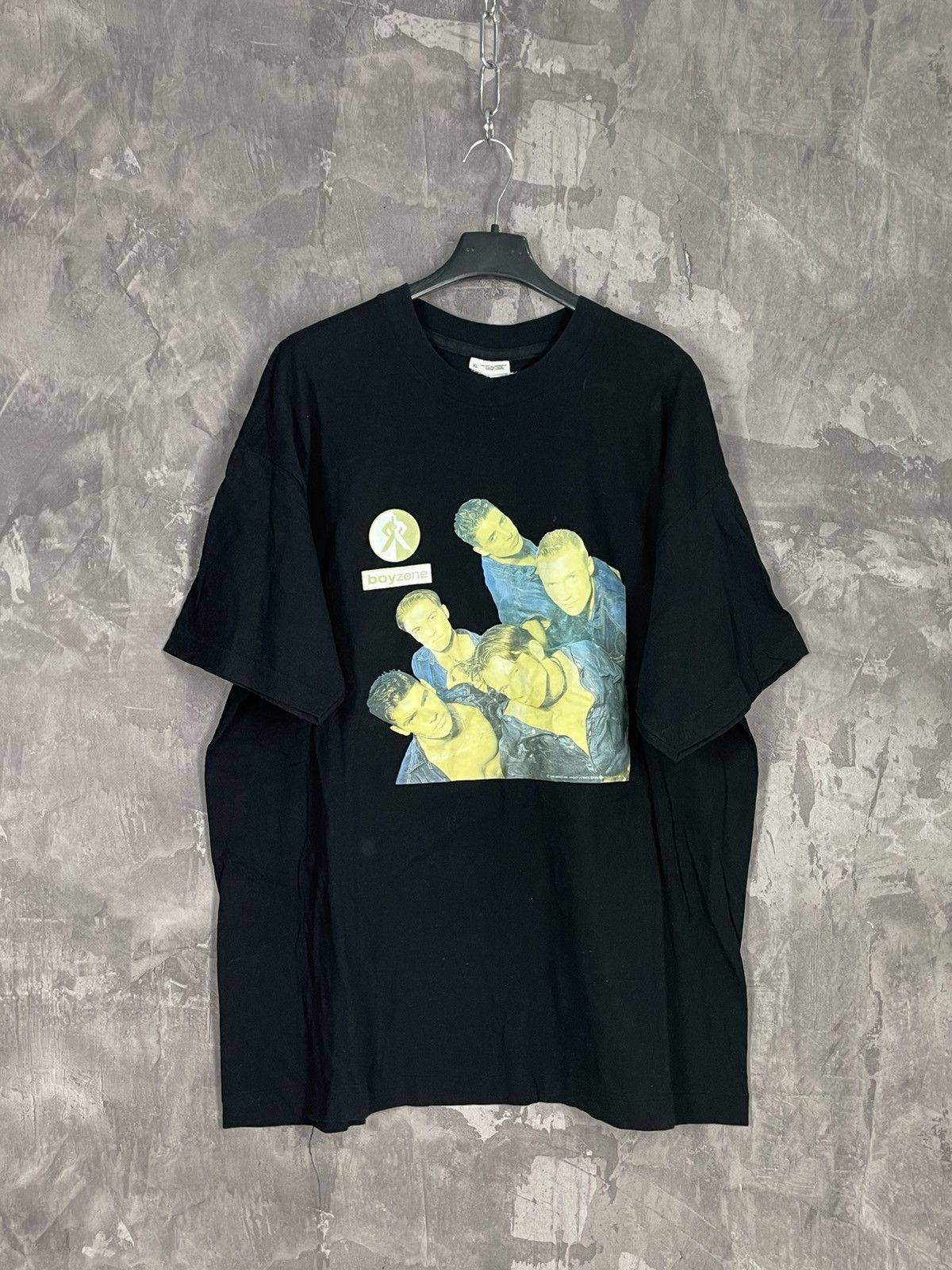 Band Tees 90s Vintage Boyzone Band Y2K Tour T-Shirt Size US XL / EU 56 / 4 - 1 Thumbnail