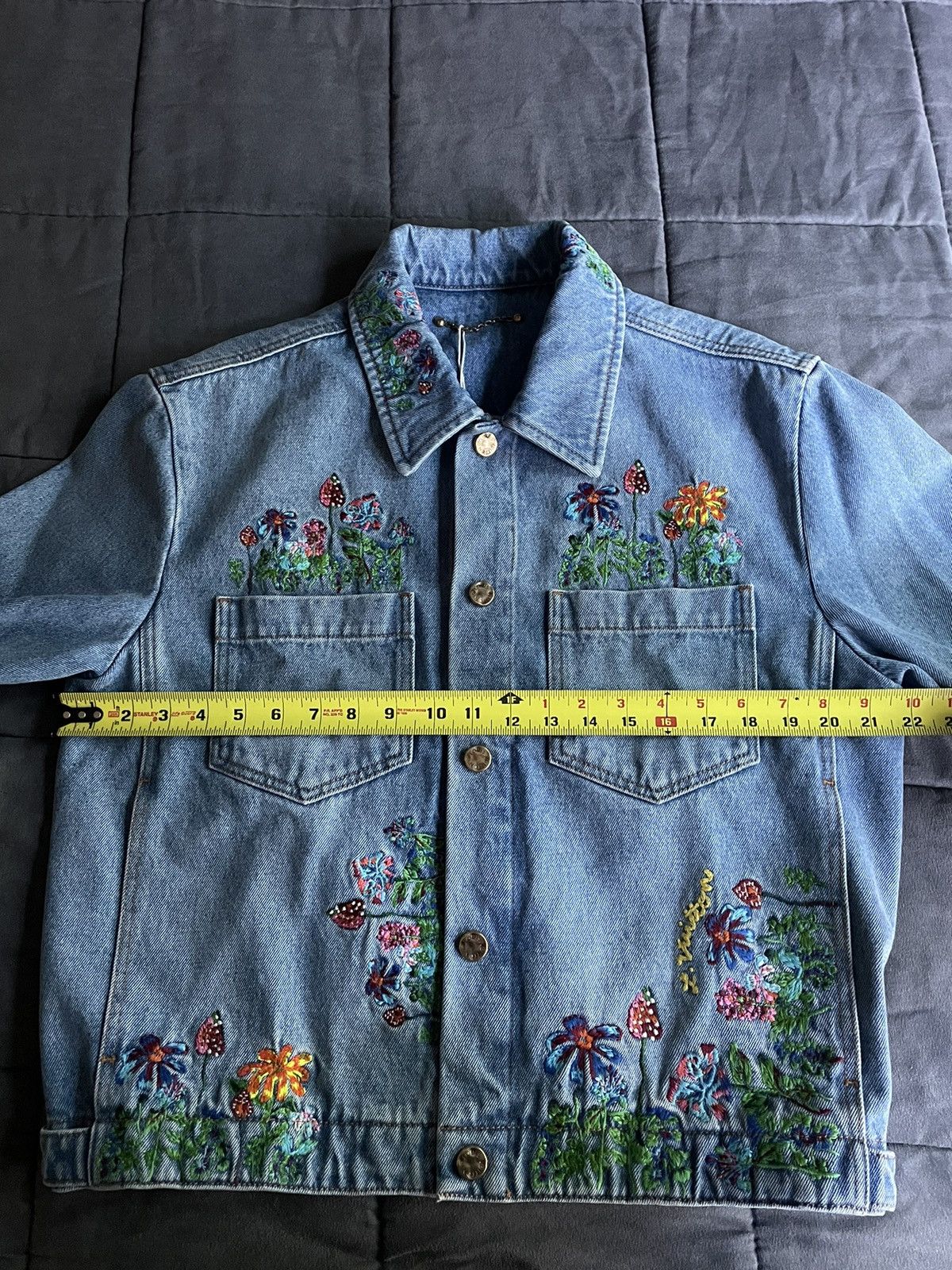 Louis Vuitton Louis Vuitton Floral Embroidered Denim Jacket Size US M / EU 48-50 / 2 - 14 Thumbnail