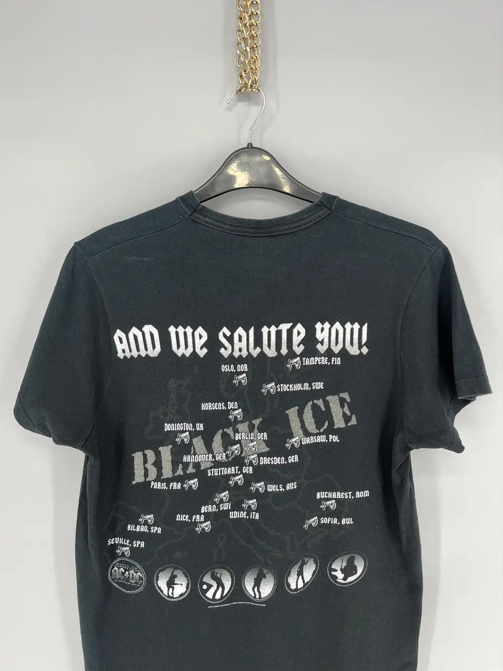 AC/DC × Vintage Vintage Y2K AC/DC ACDC Black In Evrope Tour Big Logo Size US M / EU 48-50 / 2 - 8 Thumbnail