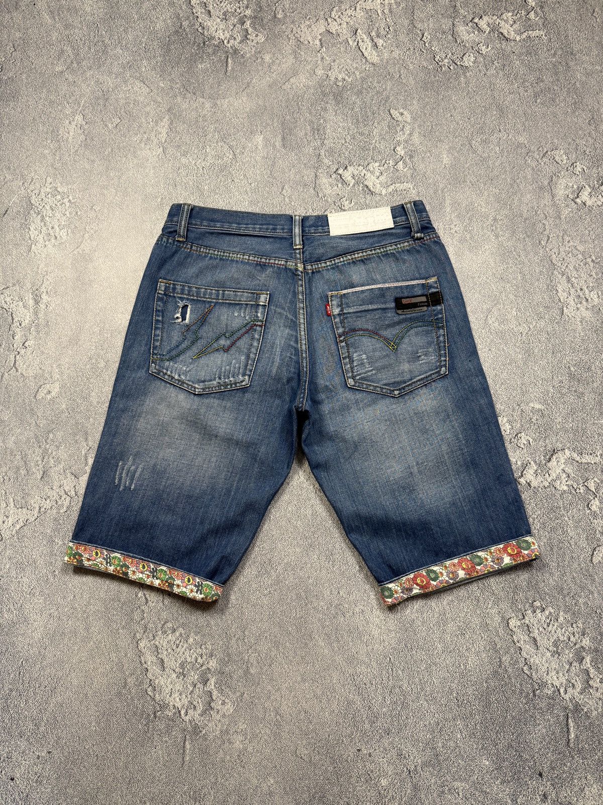 Levi's Levis Takashi Murakami Fragmentdesign Crazy Denim Shorts Size US 32 / EU 48 - 2 Thumbnail