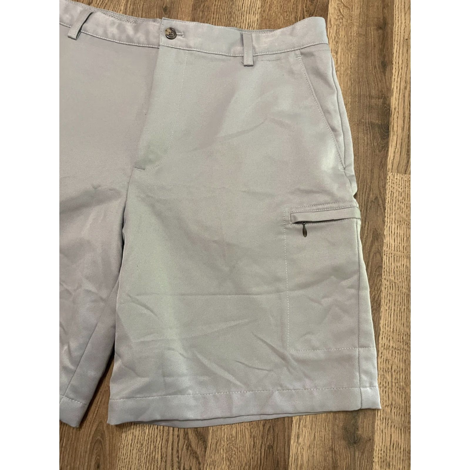 Izod IZOD Golf Shorts Mens Size 36 Gray Zip Cargo Pockets Chino Flat Front Regular K D Size US 36 / EU 52 - 4 Thumbnail