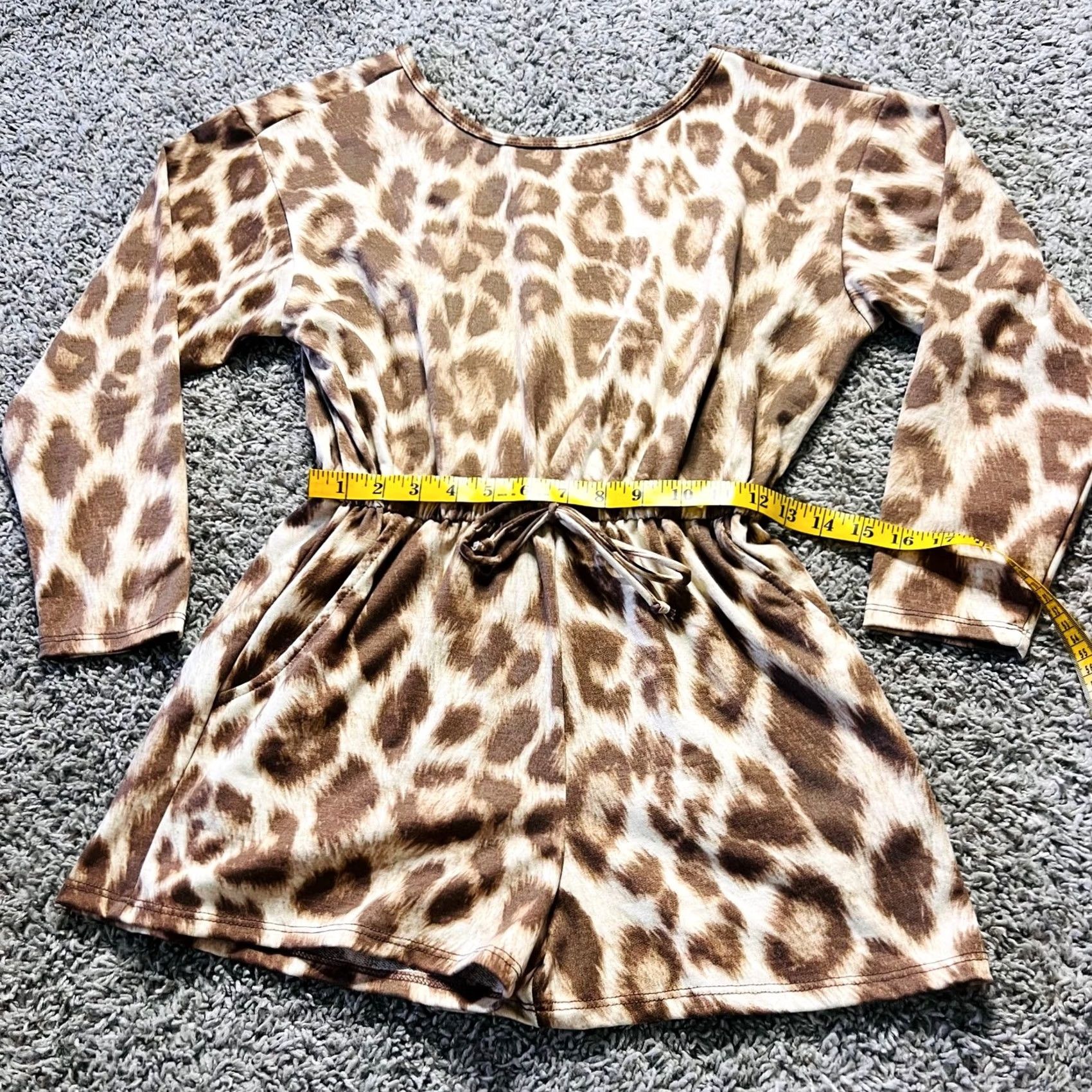Vintage VINTAGE Altar'd State Leopard Longsleeve Romper Casual Beige Adult Medium Womens Size 32" / US 10 / IT 46 - 2 Thumbnail