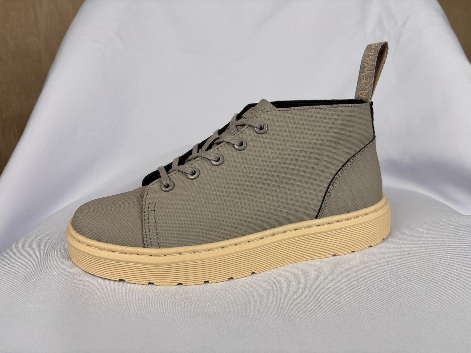 Dr. Martens Dr. Martens Baynes Chukka Boots US M's 7.5 US W's 8.5 UK 6.5 Size US 8.5 / IT 38.5 - 1 Thumbnail