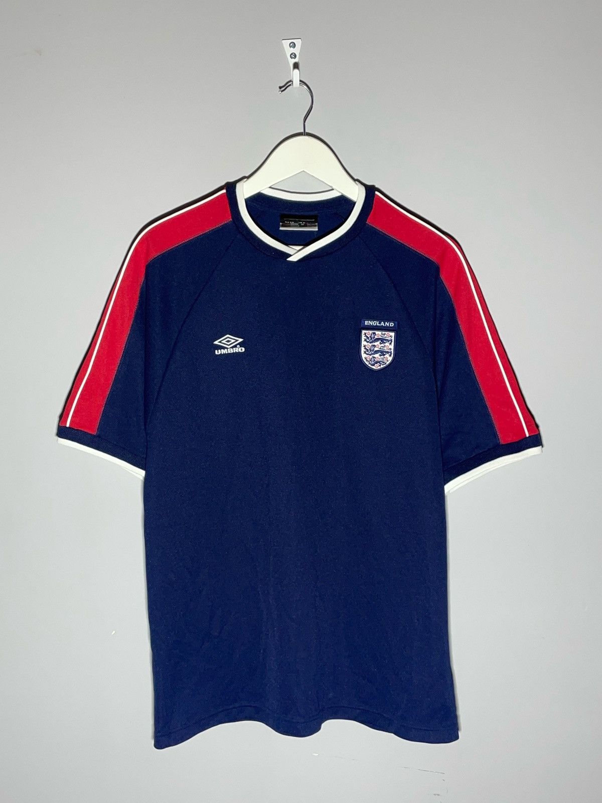 Umbro × Vintage England Umbro Vintage 2000 Y2k Streetwear Football Shirt Size US L / EU 52-54 / 3 - 1 Thumbnail