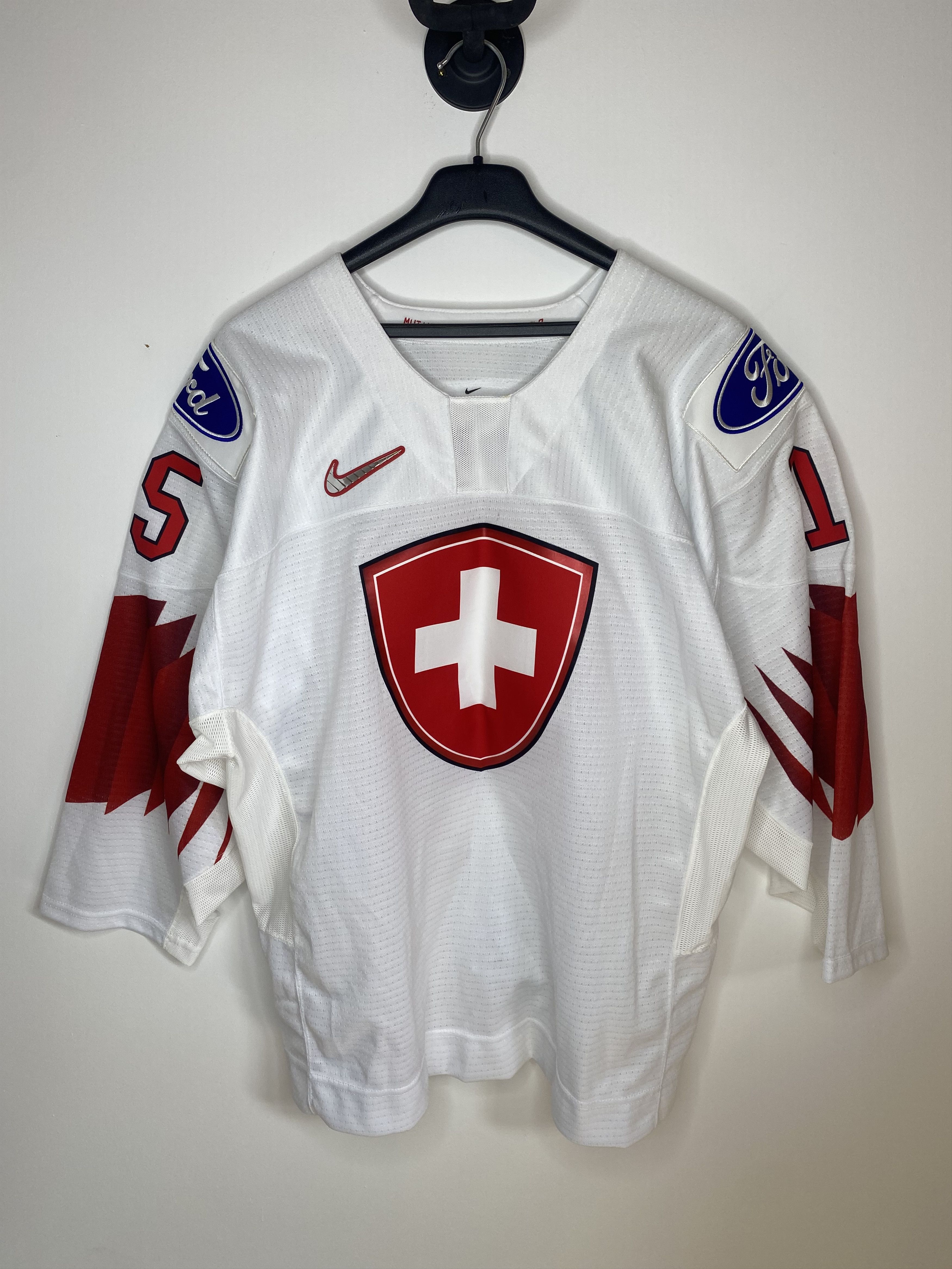 Nike #15 SWITZERLAND TEAM 2022 MATCH WORN ICE HOCKEY JERSEY SHIRT Size US L / EU 52-54 / 3 - 1 Thumbnail