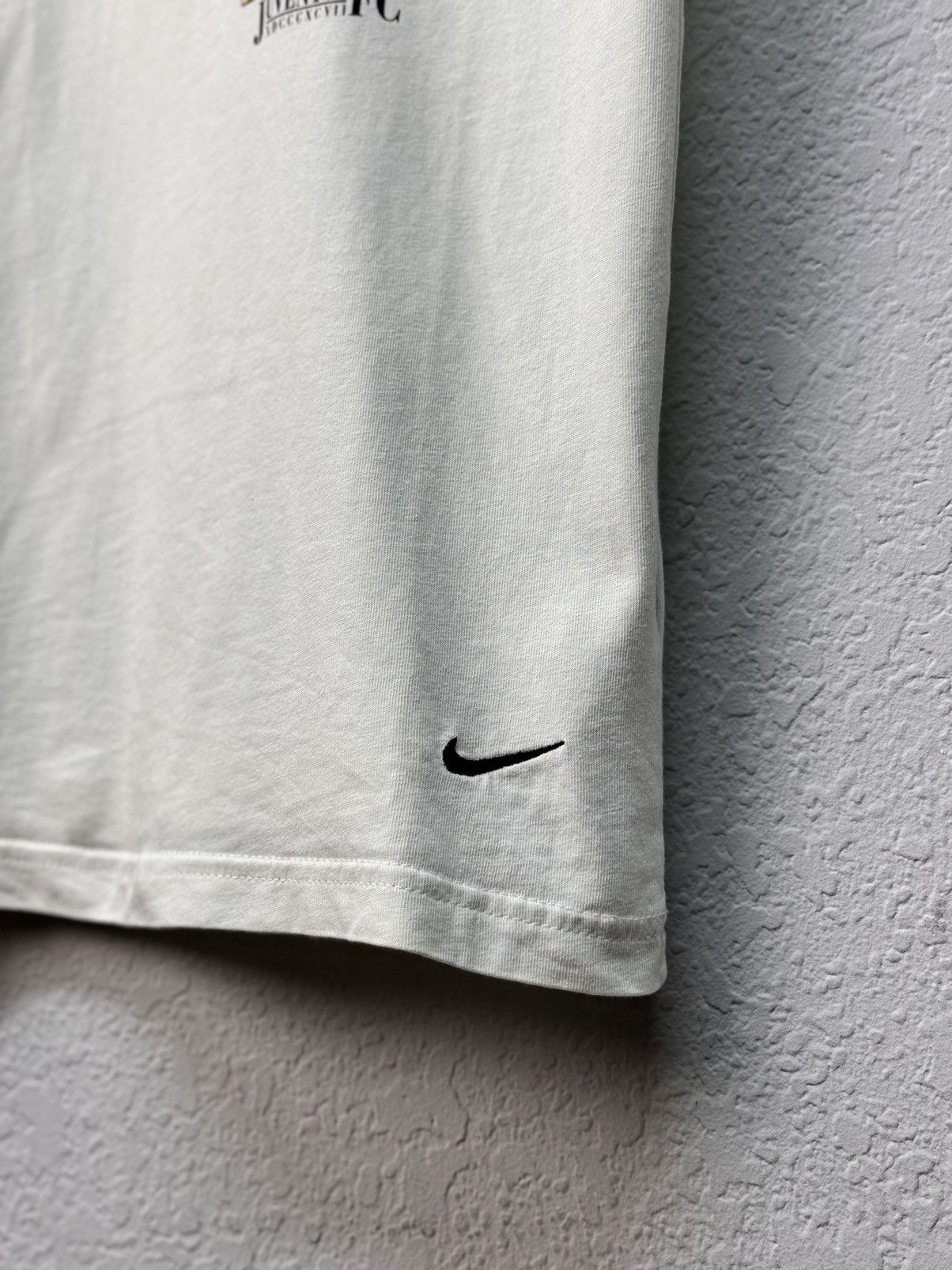 Vintage NIKE JUVENTUS 2012/13 SOCCER FOOTBALL SHIRT JERSEY Size US S / EU 44-46 / 1 - 4 Thumbnail