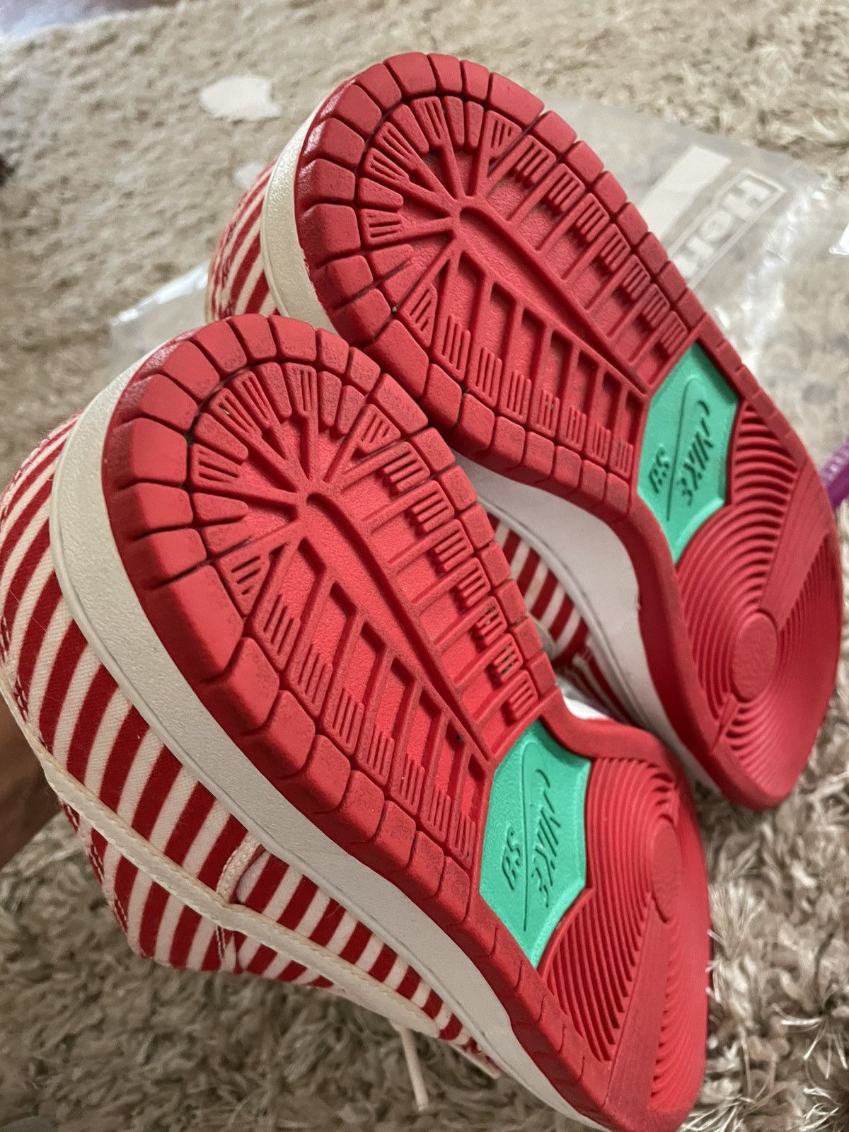 Nike SB Nike SB Candy Cane Size US 9.5 / EU 42-43 - 12 Thumbnail