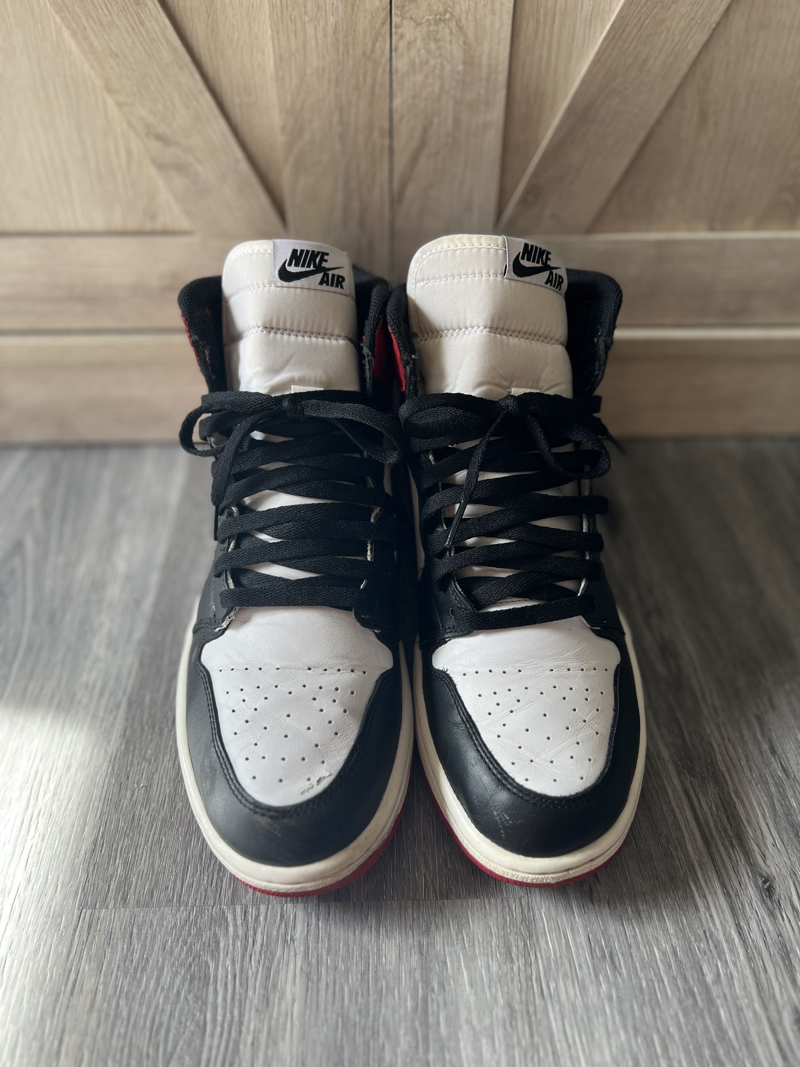 Jordan Brand Jordan 1 Retro Black Toe (2013) Size US 10.5 / EU 43-44 - 3 Thumbnail