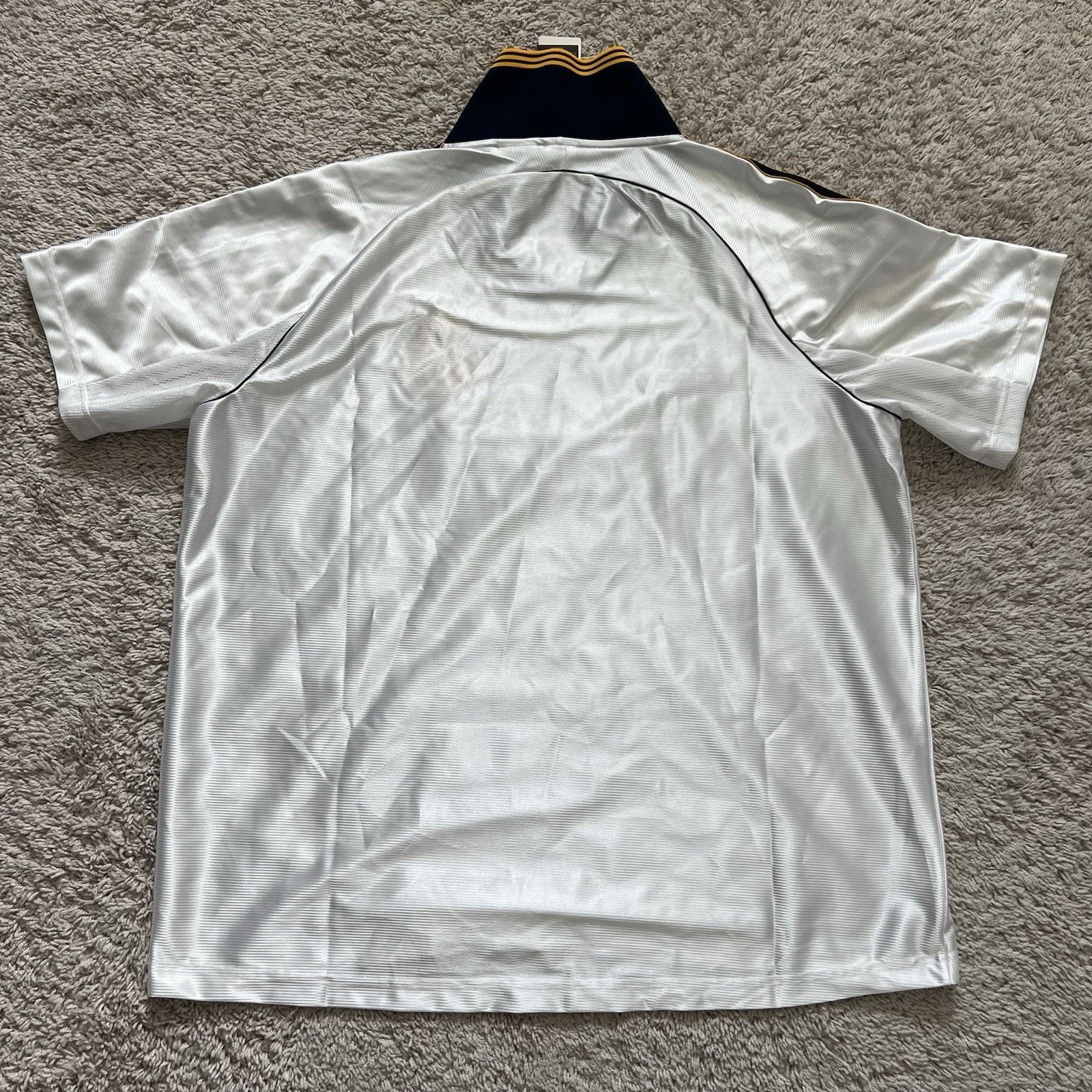 Adidas Adidas Authentic Real Madrid 1999/00 Home Jersey XL NWT Size US XL / EU 56 / 4 - 8 Thumbnail