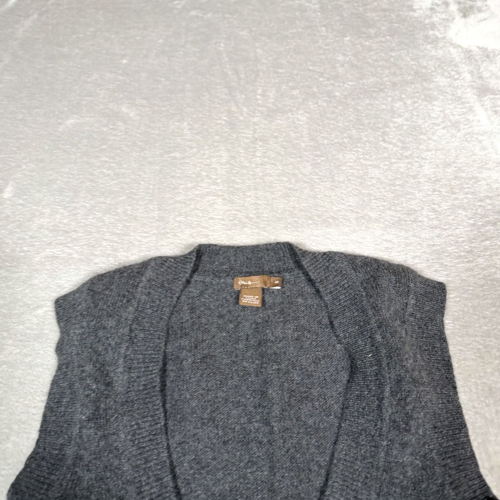Vintage VINTAGE Eris Vest Womens Small Gray 100% Cashmere 90s Crew Neck Sleeveless Casual Knit Shirt OR Sweater Ladies Regular Fit - Mens/Womens? Size L / US 10 / IT 46 - 3 Thumbnail