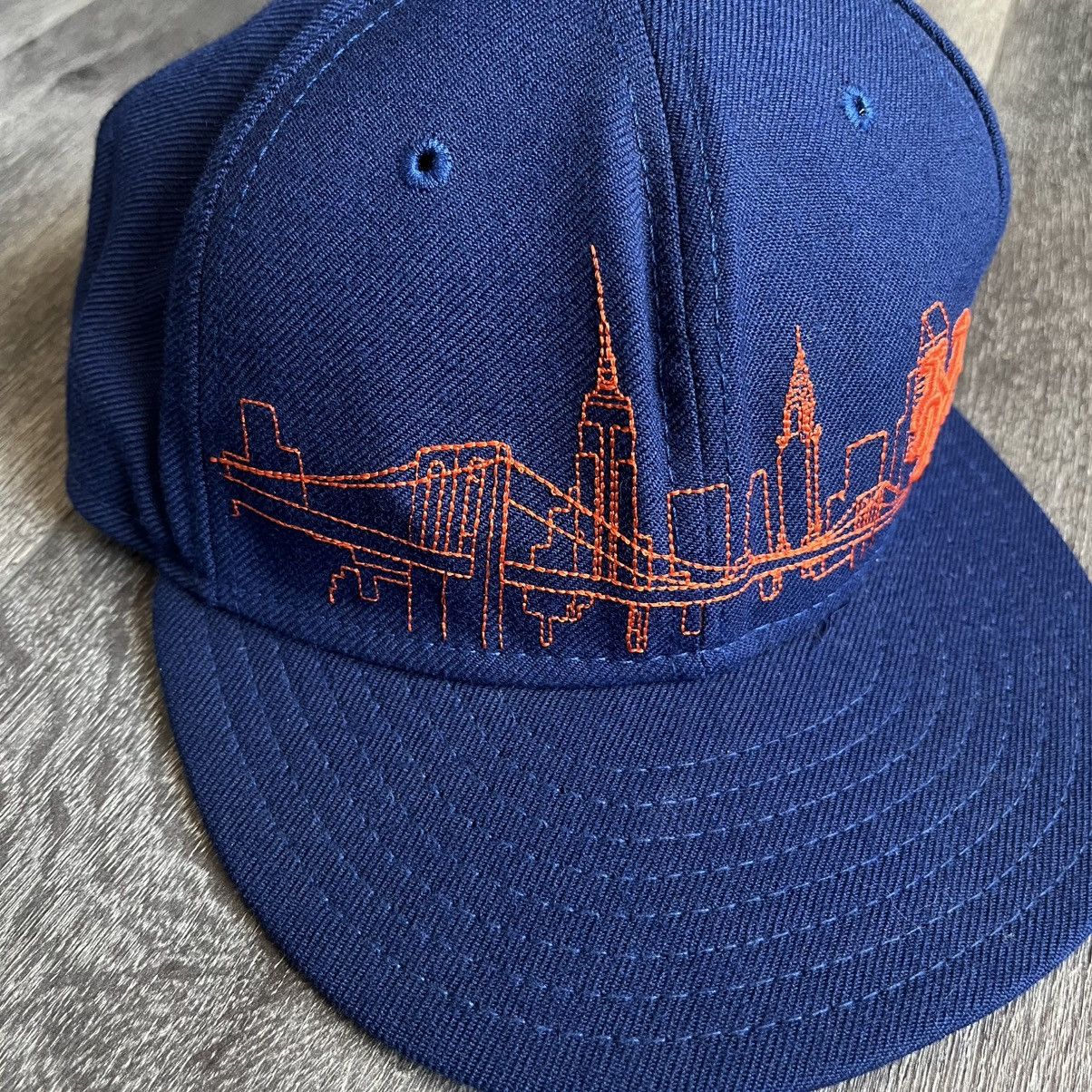 New Era Vintage 2000s MLB New York Mets Skyline Fitted Hat Cap 7 1/8 Size ONE SIZE - 3 Thumbnail