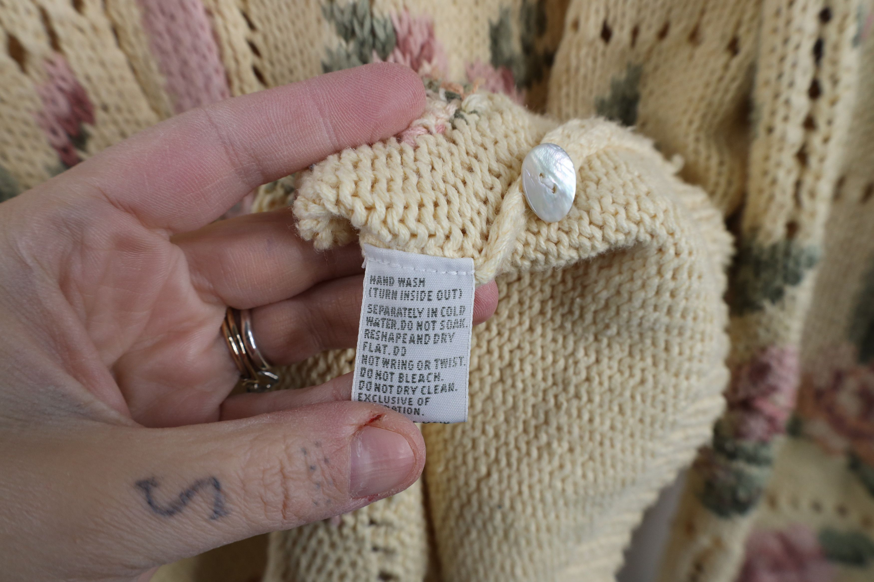 Vintage Vintage 90s Streetwear Flower Floral Button Cardigan Sweater Size XXL / US 16-18 / IT 52-54 - 8 Thumbnail
