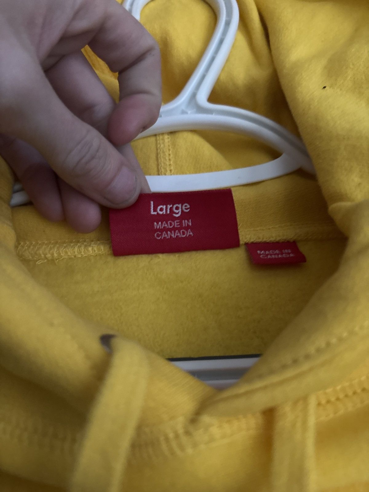 Supreme Supreme yellow S hoodie Size US L / EU 52-54 / 3 - 5 Thumbnail