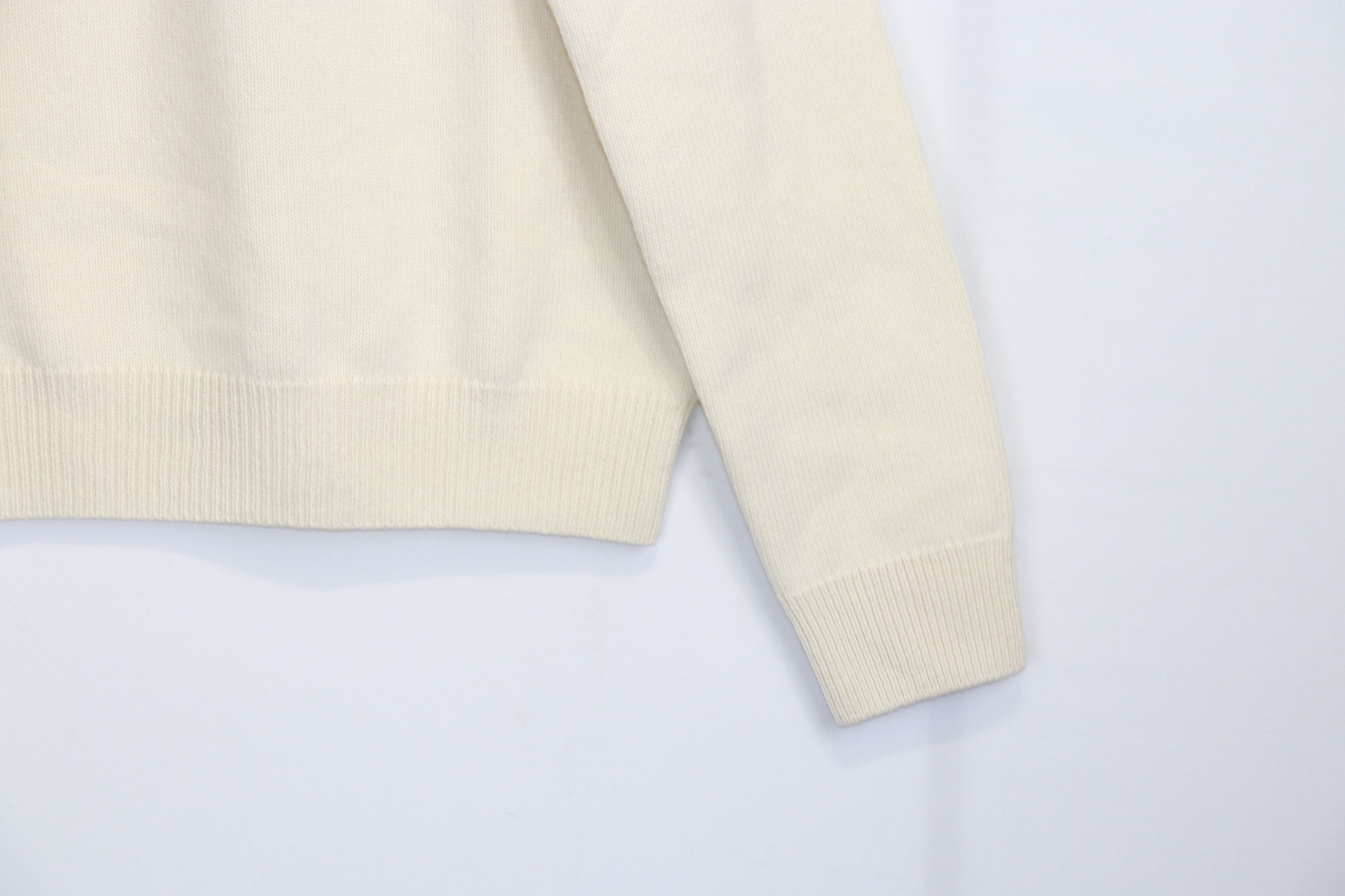 Bottega Veneta o1rshd1 Sweater Medium Weight Wool in Ivory Size L / US 10 / IT 46 - 3 Thumbnail