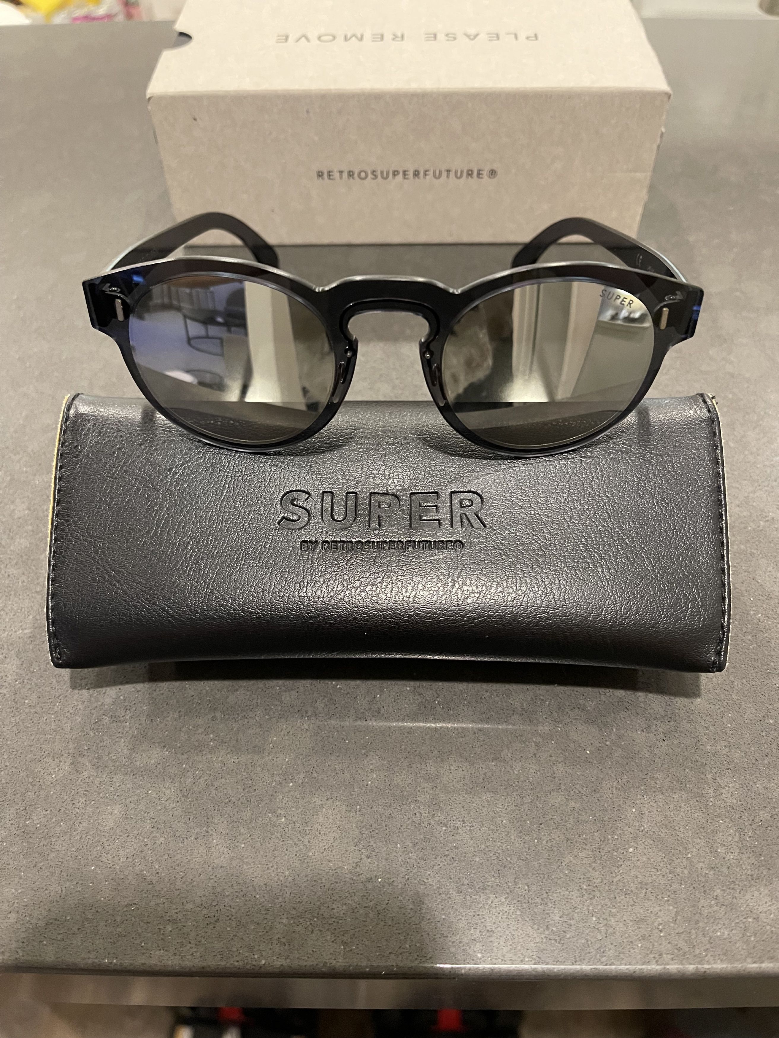 Retrosuperfuture VME/3AC6/R Round Sunglasses w/ Case & Box