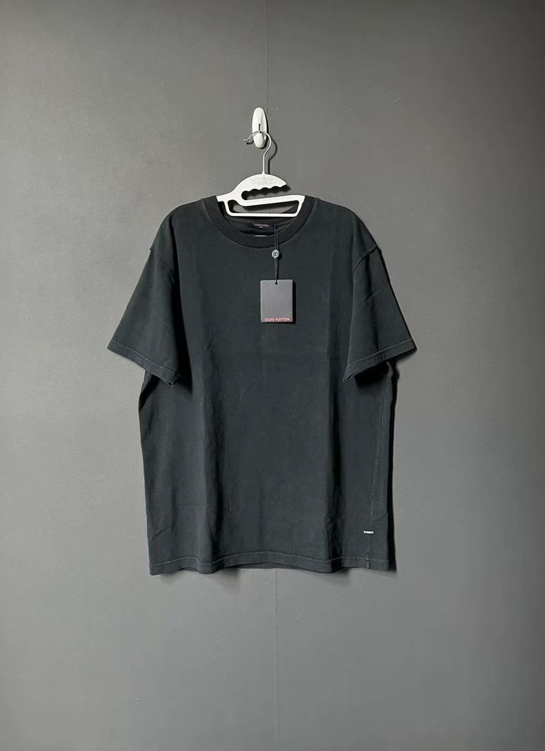 Louis Vuitton Louis Vuitton Washed Grey Instruction Book Short Sleeve Size US XXL / EU 58 / 5 - 1 Thumbnail