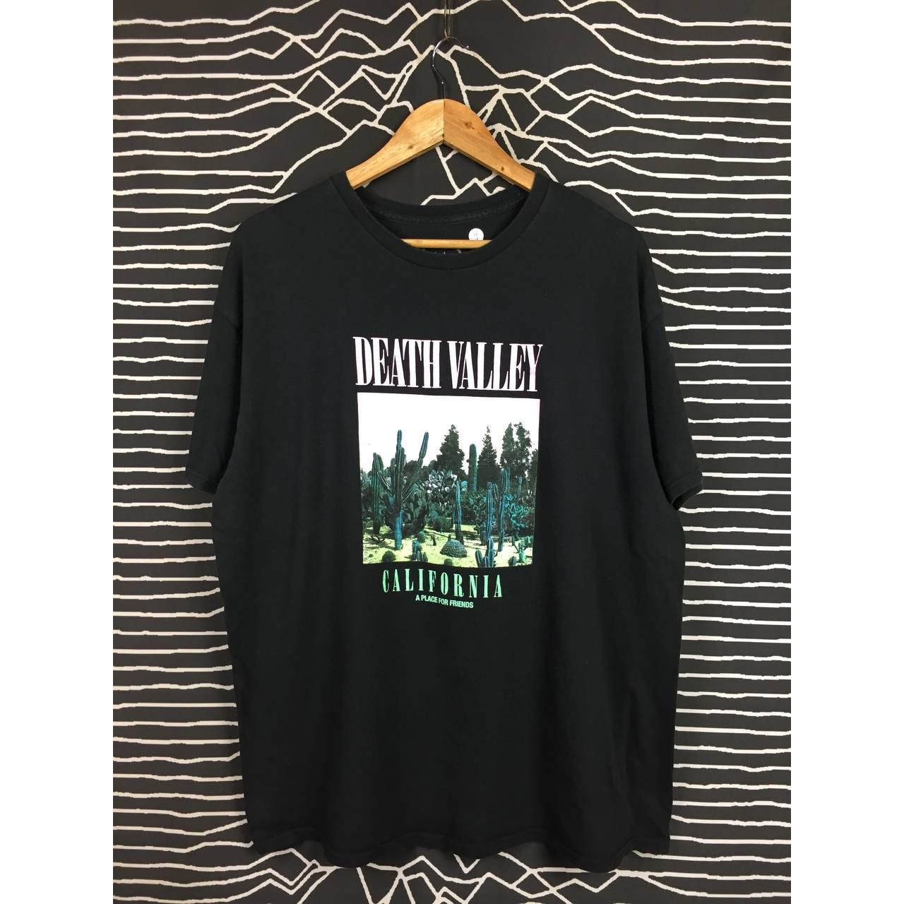 Other CVLA Death Valley California A Place For Friends Tee Size US XL / EU 56 / 4 - 1 Thumbnail