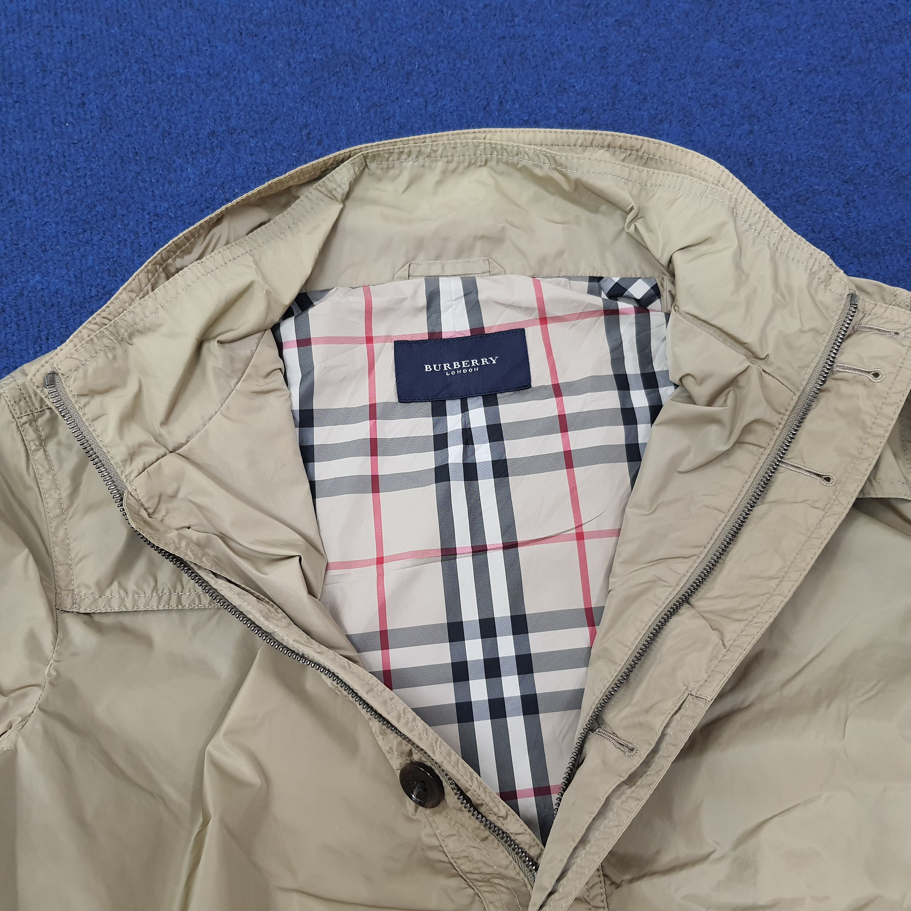 Burberry Vintage Burberry London Custom Logo Jacket C247N23 Size US M / EU 48-50 / 2 - 4 Thumbnail