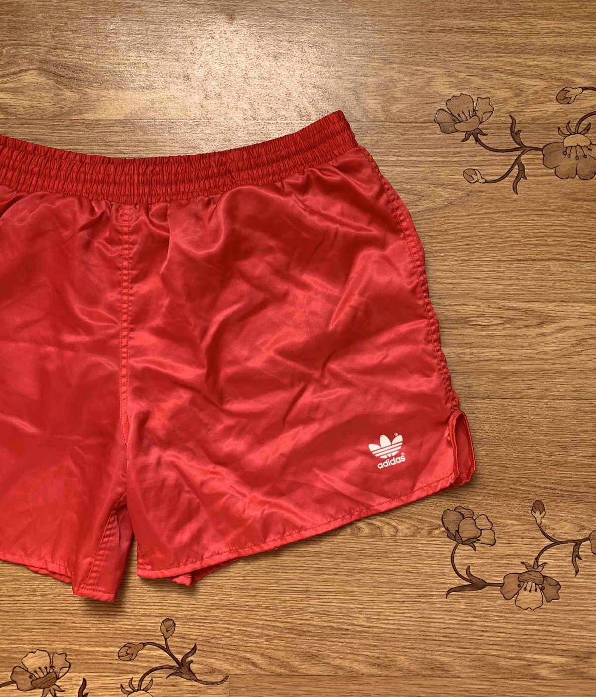 Adidas Vintage Adidas Mens Red Track Run Nylon Shorts Yugoslavia Size US 34 / EU 50 - 2 Thumbnail