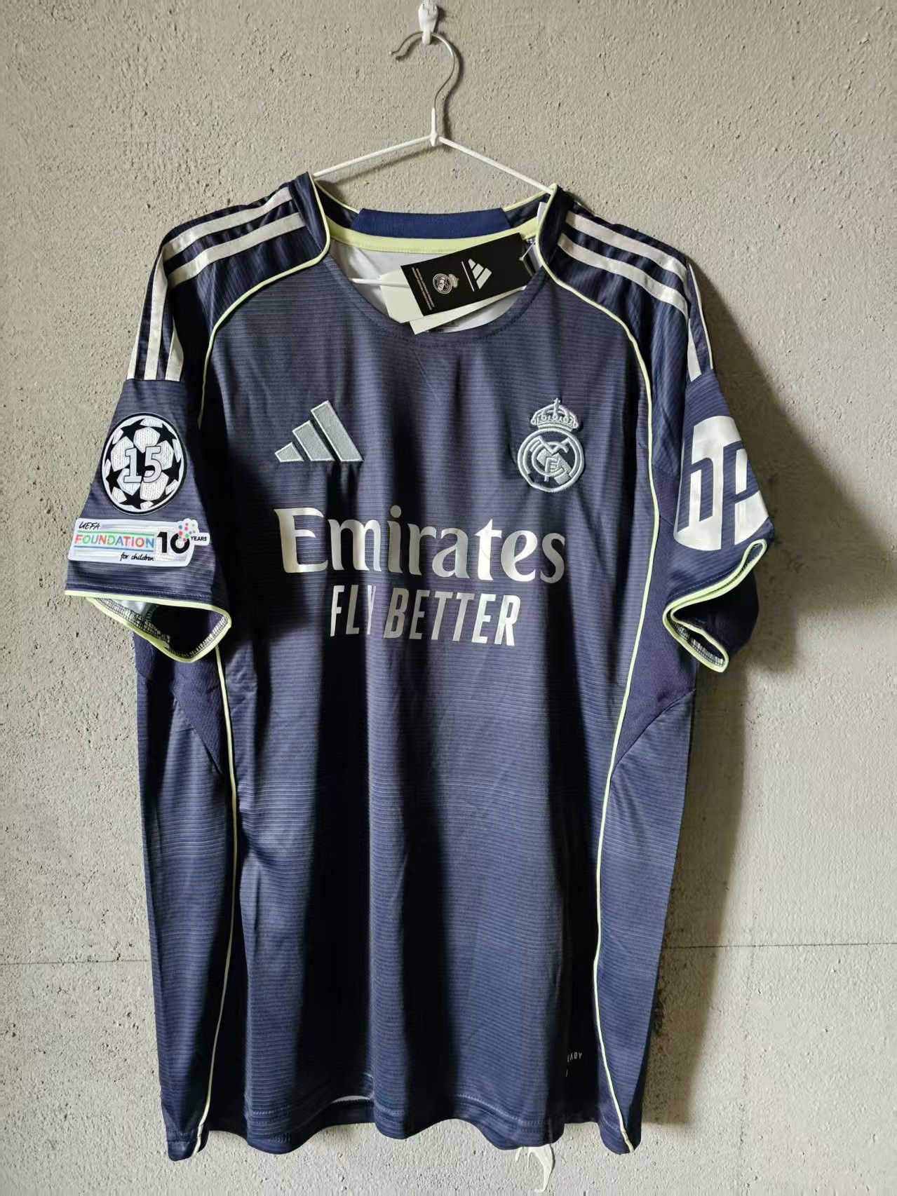 Other 25 26 Real Madrid 10 Kylian Mbappé Jersey Away Size US L / EU 52-54 / 3 - 2 Thumbnail