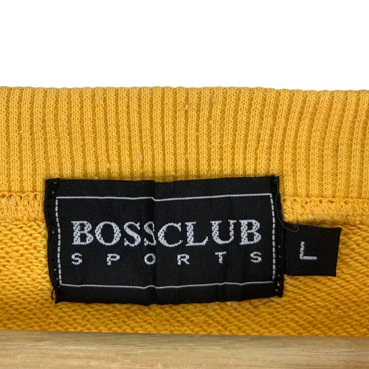 Vintage Vintage BOSS CLUB SPORTS Embroidered Yellow Sweatshirt Size L / US 10 / IT 46 - 7 Thumbnail