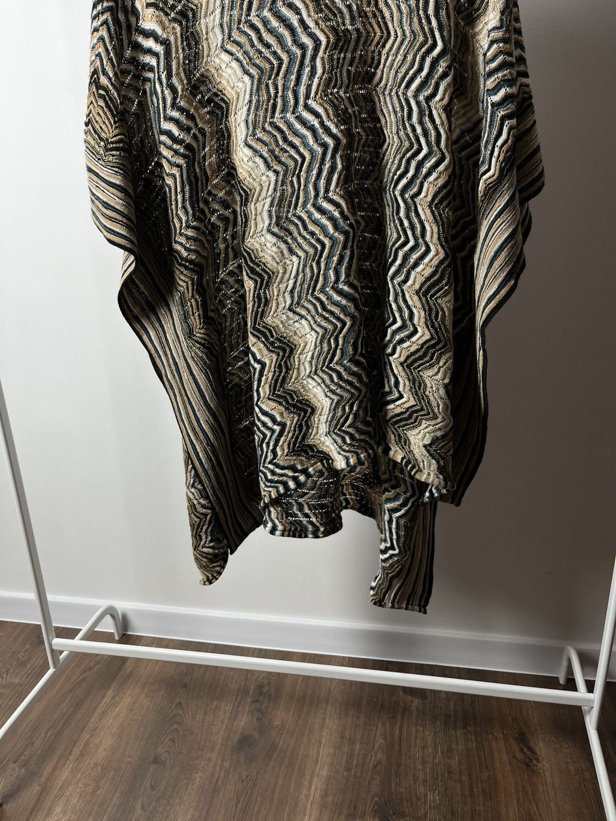 Missoni × Vintage Missoni Striped Zigzag Knit Poncho Made in Italy Wool Blend Size M / US 6-8 / IT 42-44 - 9 Thumbnail