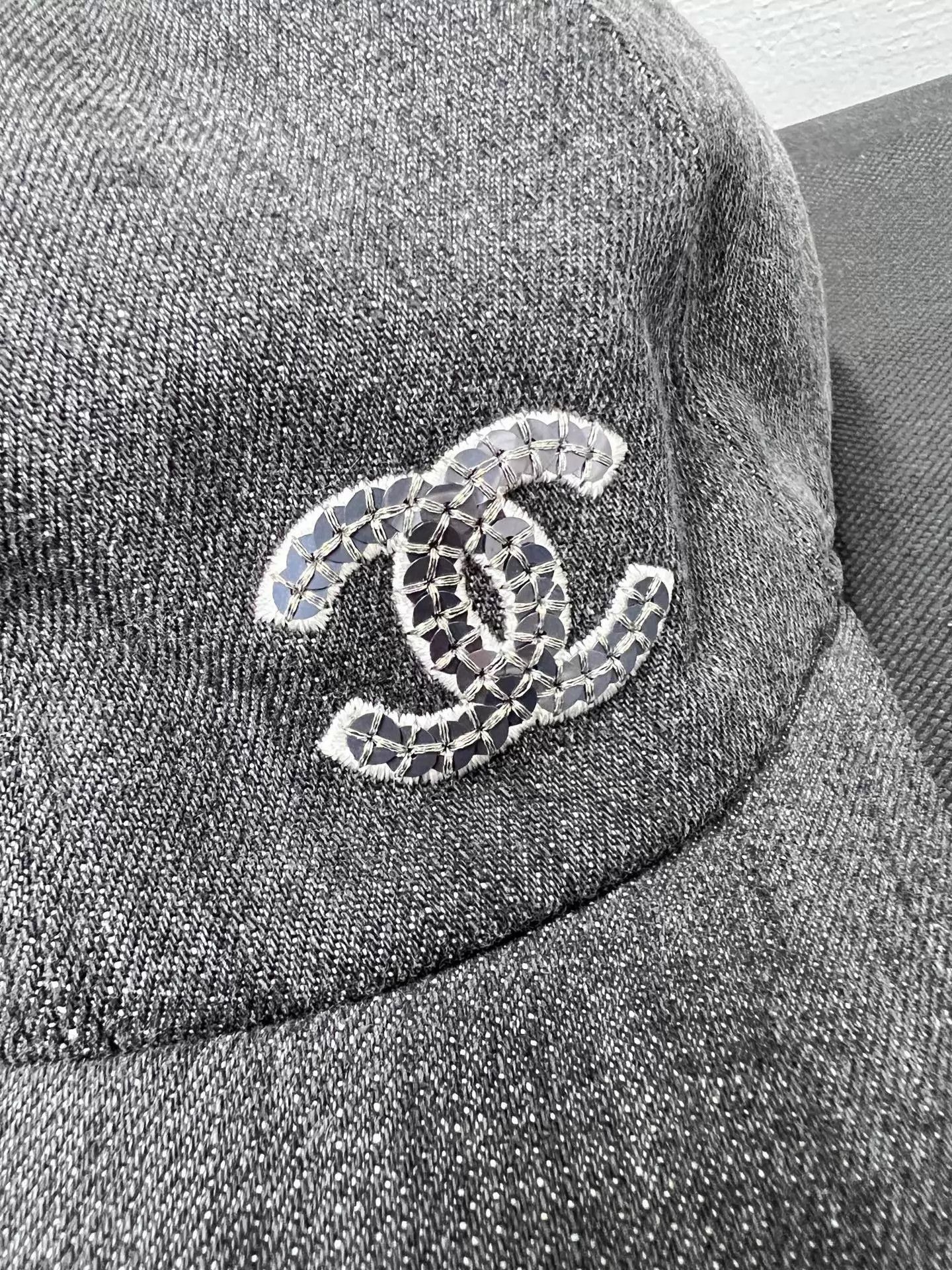 Chanel Chanel Double C Gray Minimalist Baseball Cap Mint Size ONE SIZE - 3 Thumbnail