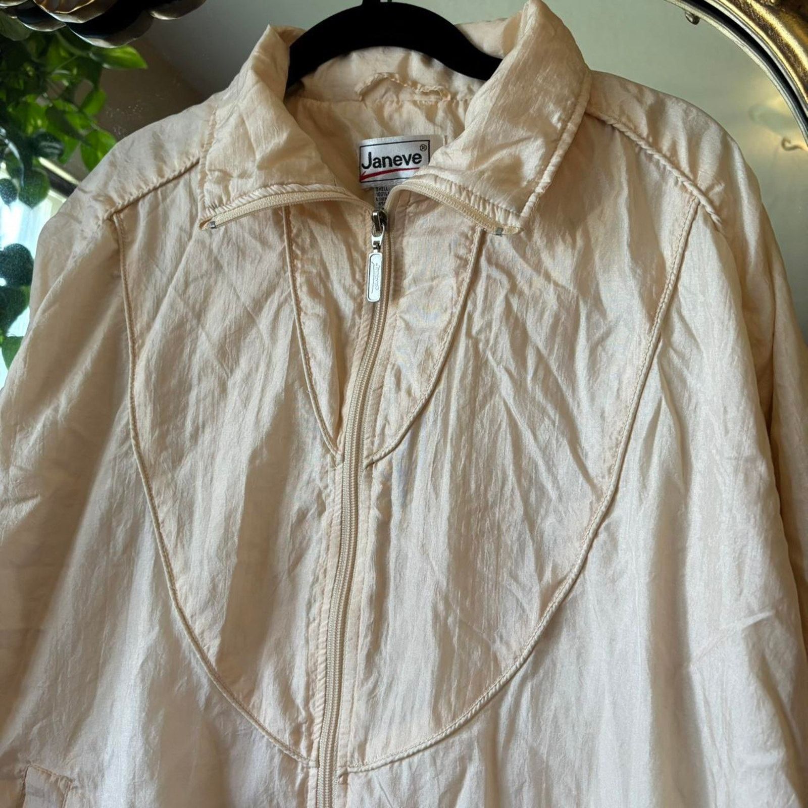 Vintage Vintage Janeve Champagne Windbreaker Medium 80s Sportswear Size M / US 6-8 / IT 42-44 - 6 Thumbnail