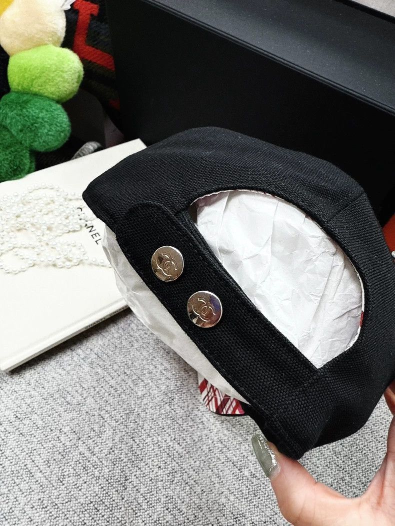 Chanel Chanel 23P Beaded CC Black Baseball Cap Size ONE SIZE - 3 Thumbnail